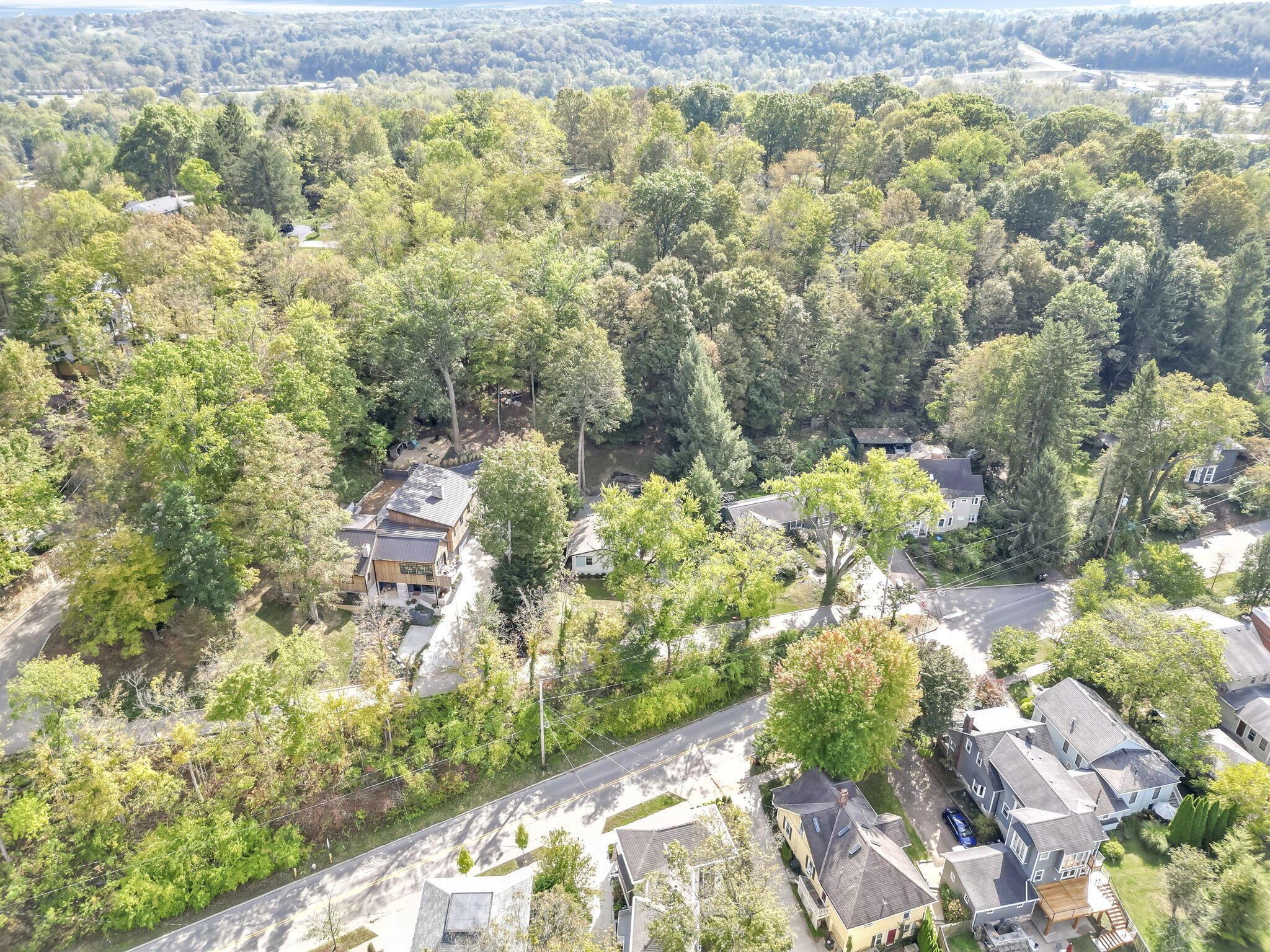 105 Mount Parnassus Drive E Property Photo 37