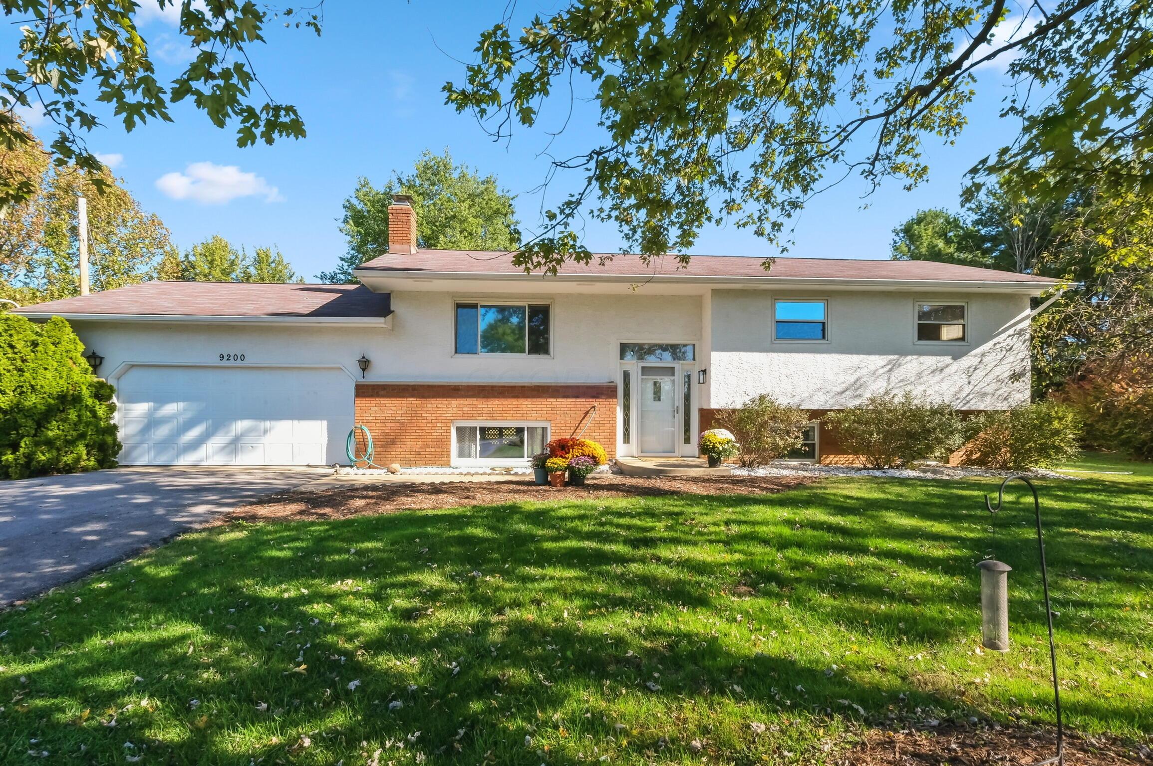 9200 Johnstown Alexandria Road Property Photo 1