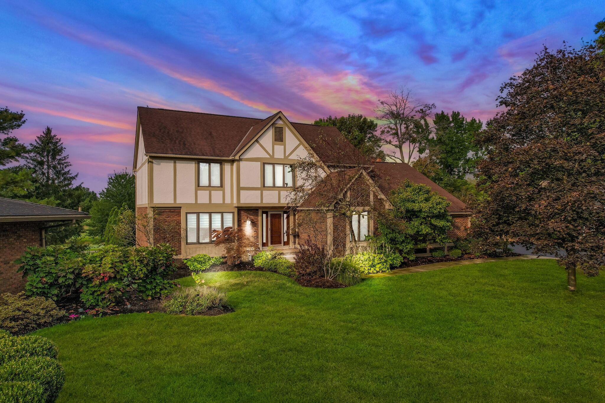 8011 Golfview Court Property Photo 1