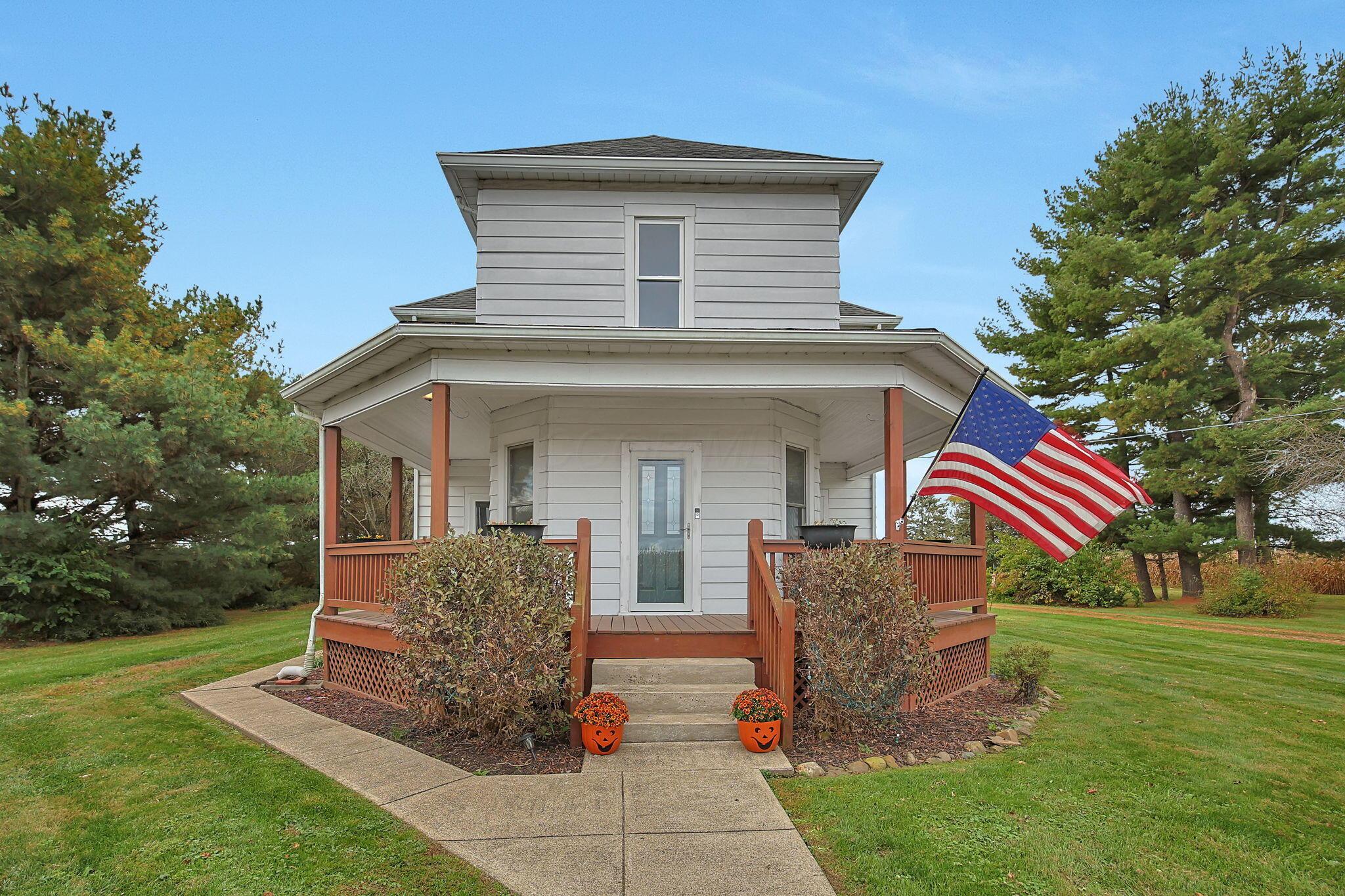 1135 Blacklick Road Ne Property Photo 1