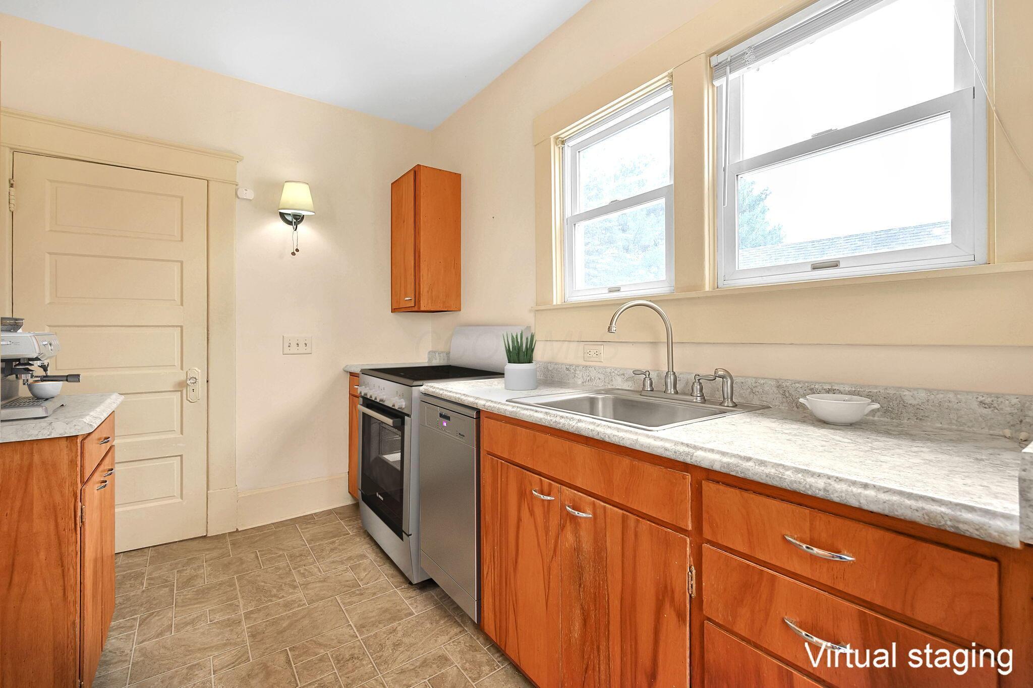 1135 Blacklick Road Ne Property Photo 13