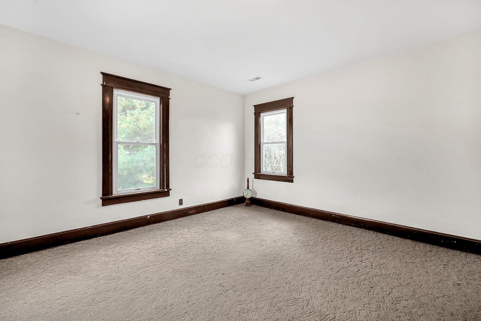 1135 Blacklick Road Ne Property Photo 43