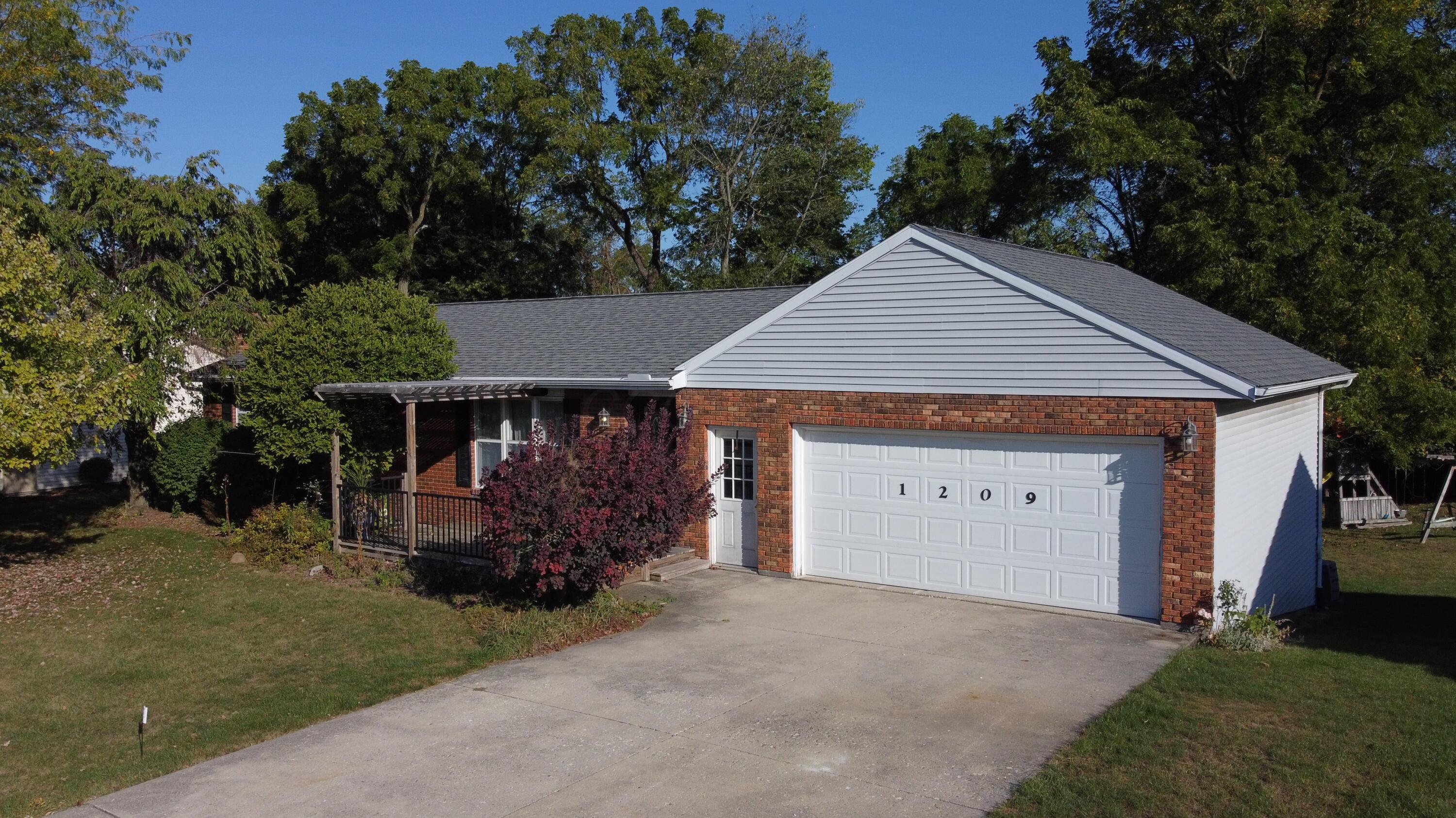 1209 Firethorn Drive Property Photo 1