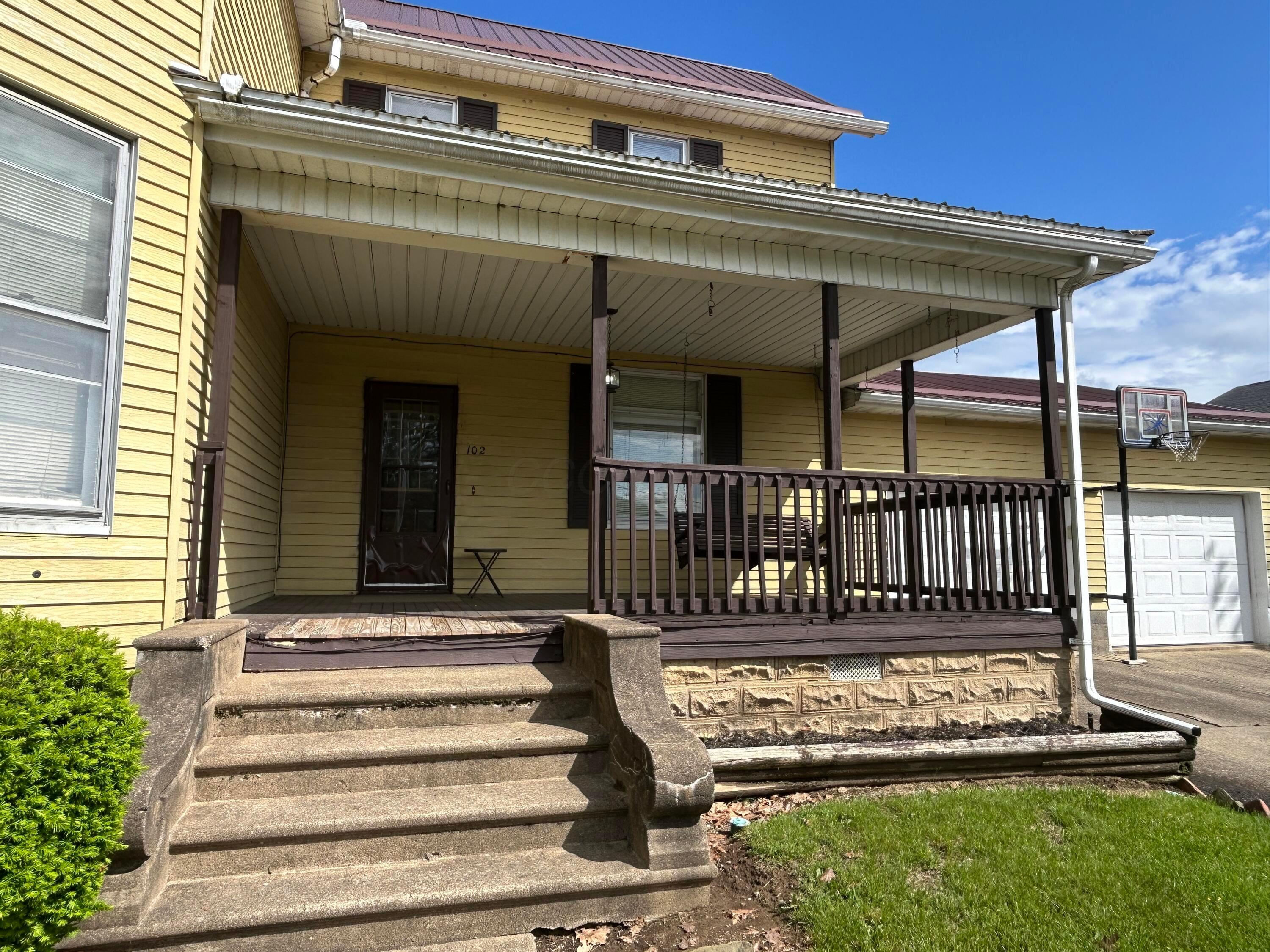 102 8th Street Property Photo 4