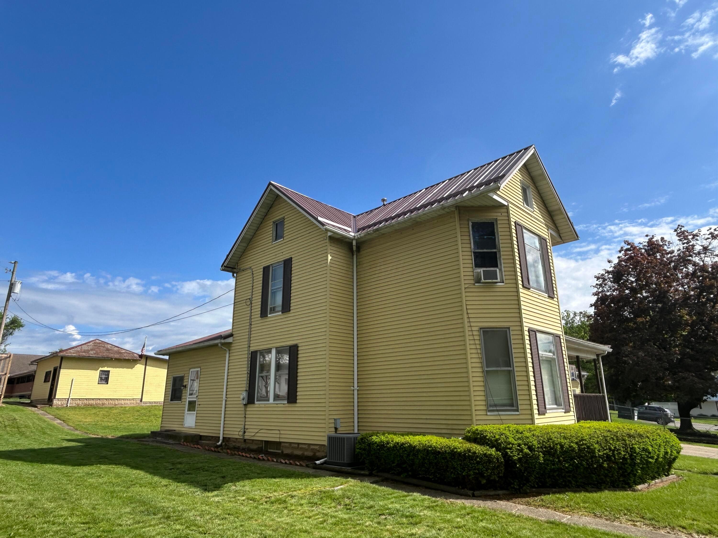 102 8th Street Property Photo 5