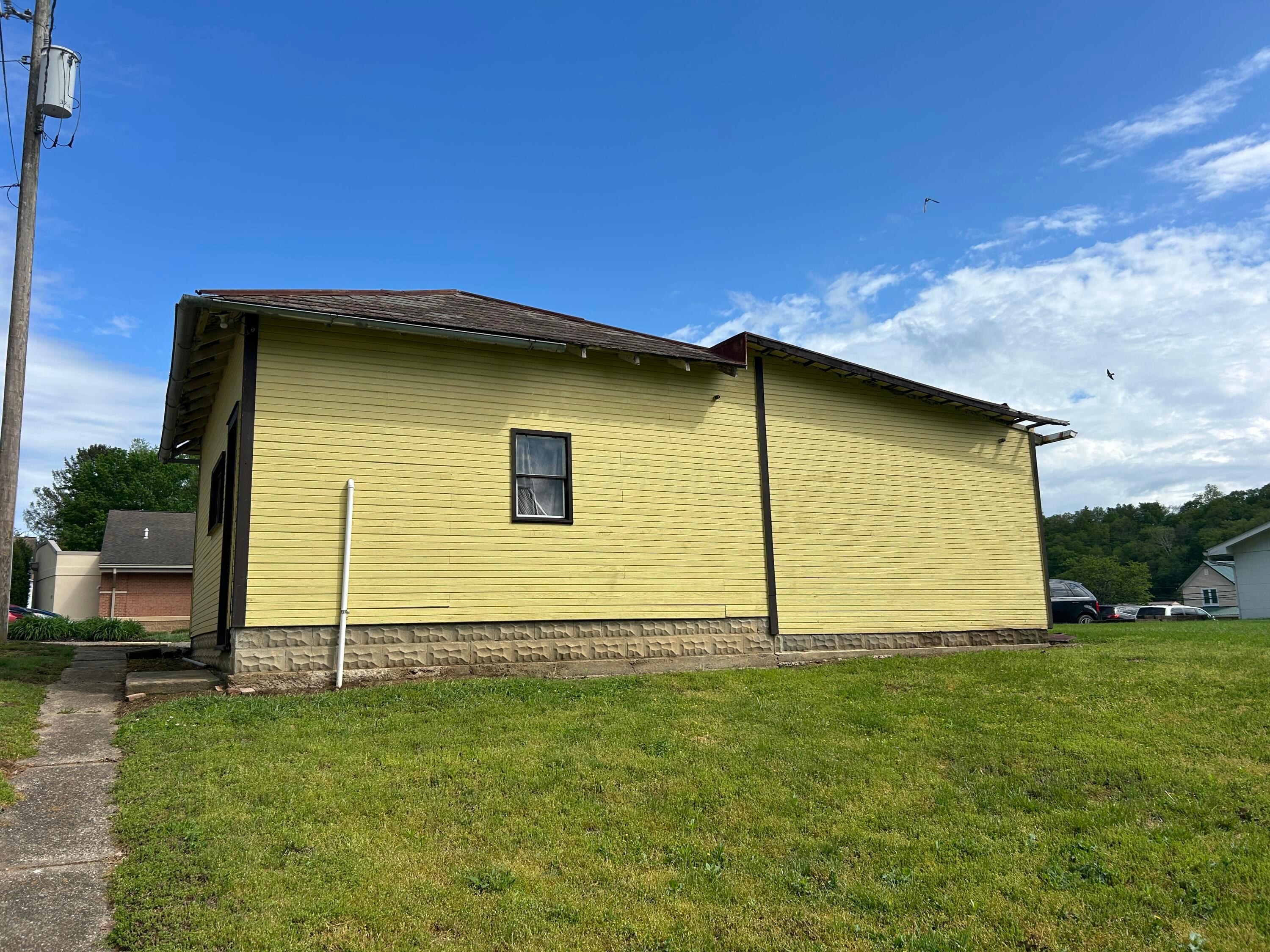 102 8th Street Property Photo 8