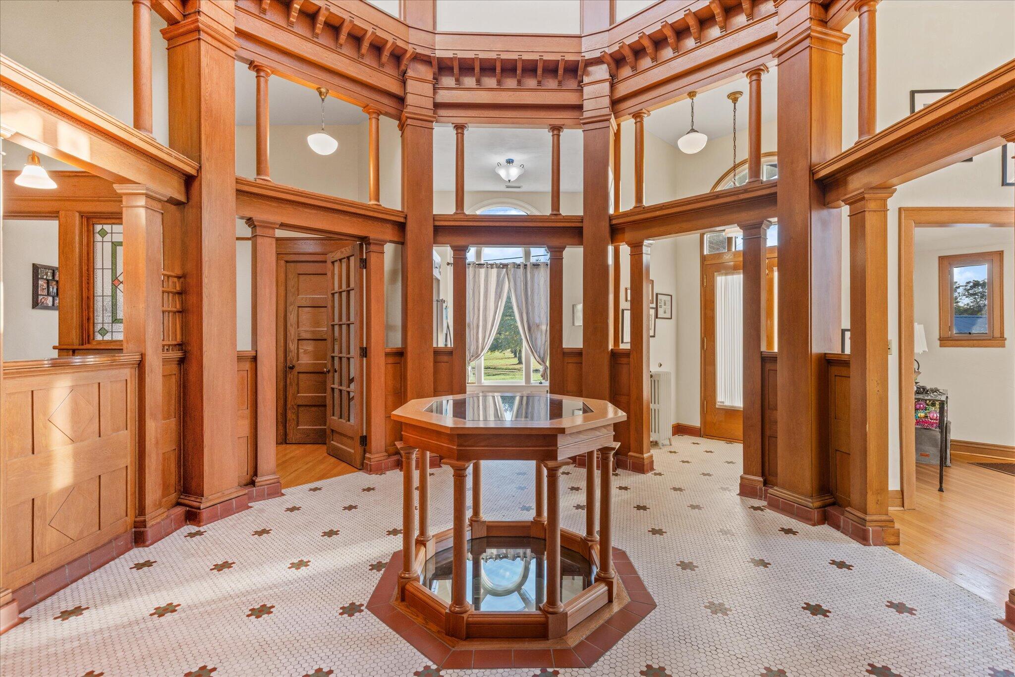 108 N Main Street Property Photo 2