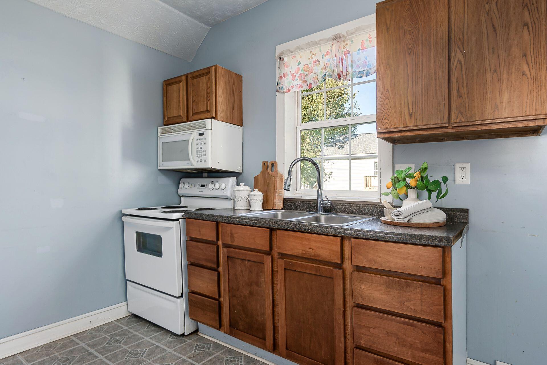 49 Columbus Road Property Photo 16