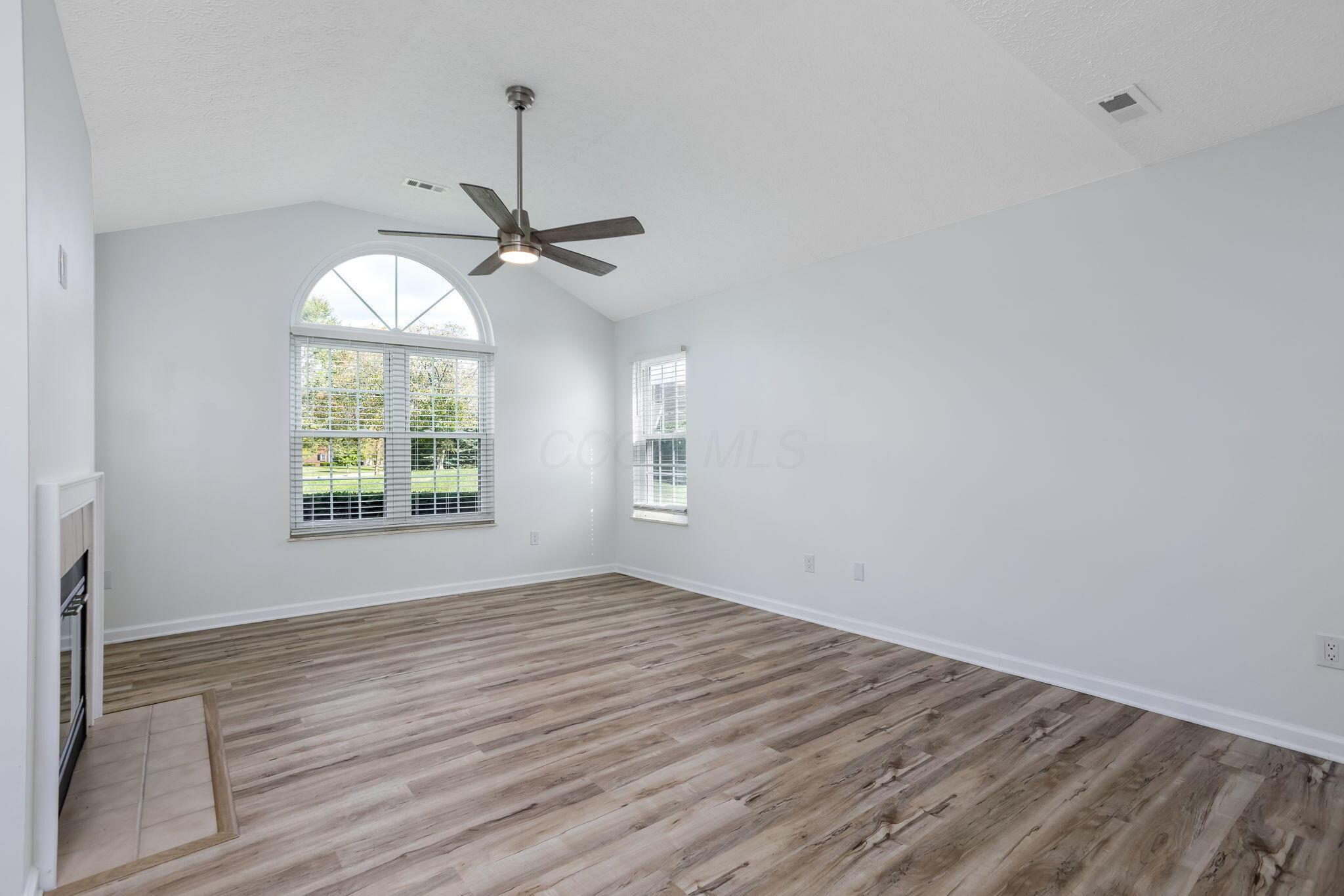 3820 Falls Circle Drive Property Photo 11