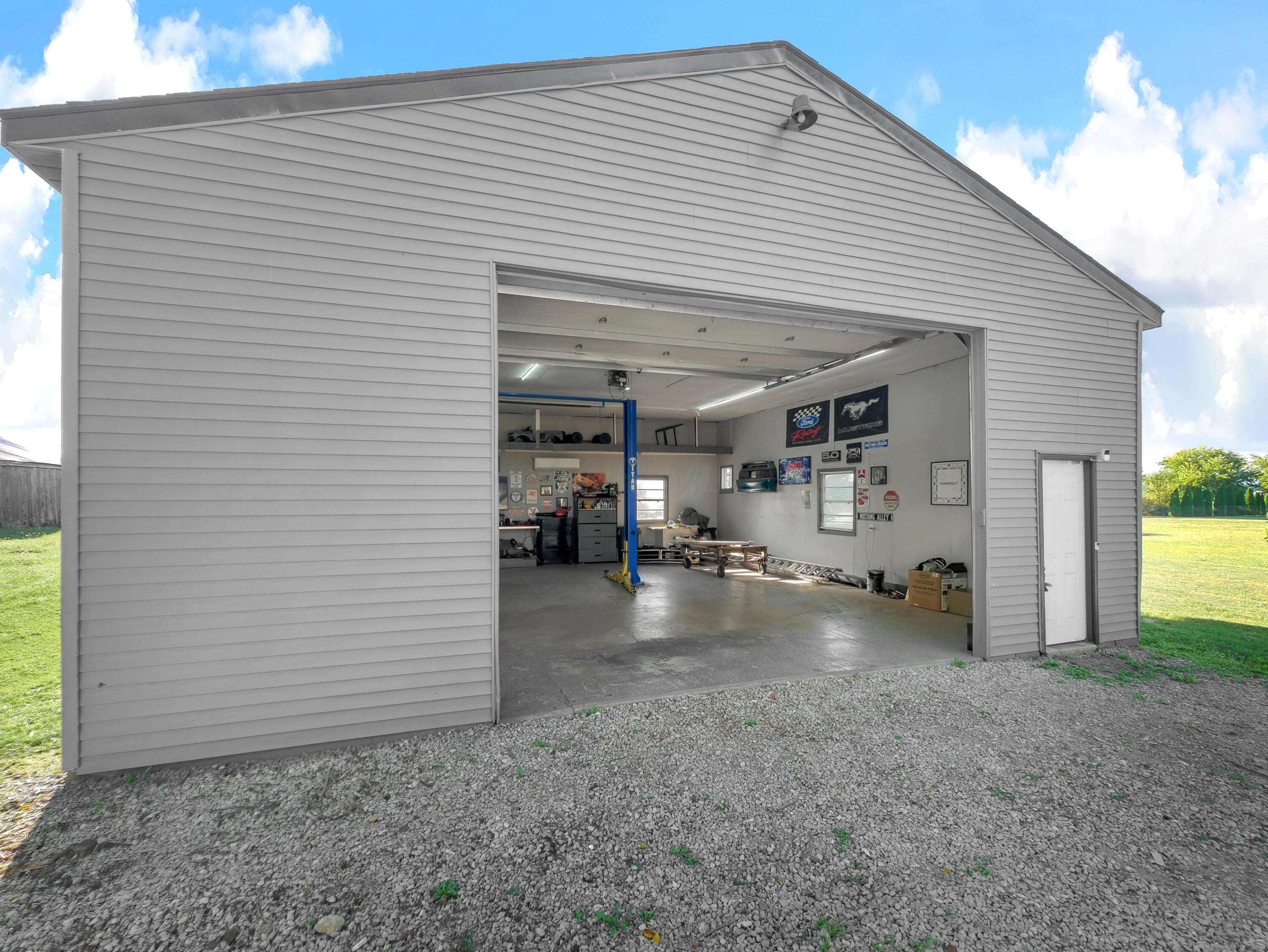 2915 Us Highway 42 Ne Property Photo 15