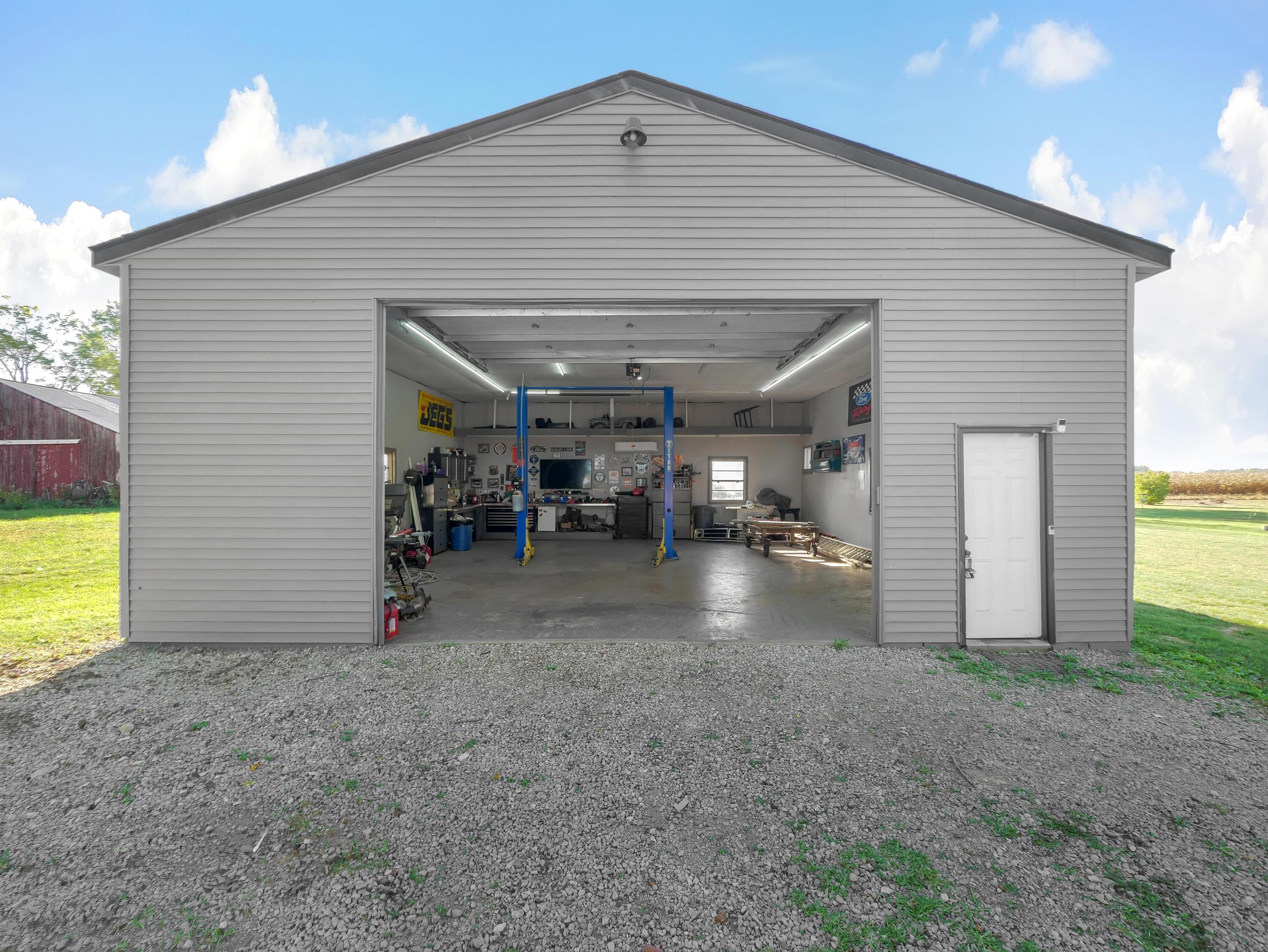 2915 Us Highway 42 Ne Property Photo 17