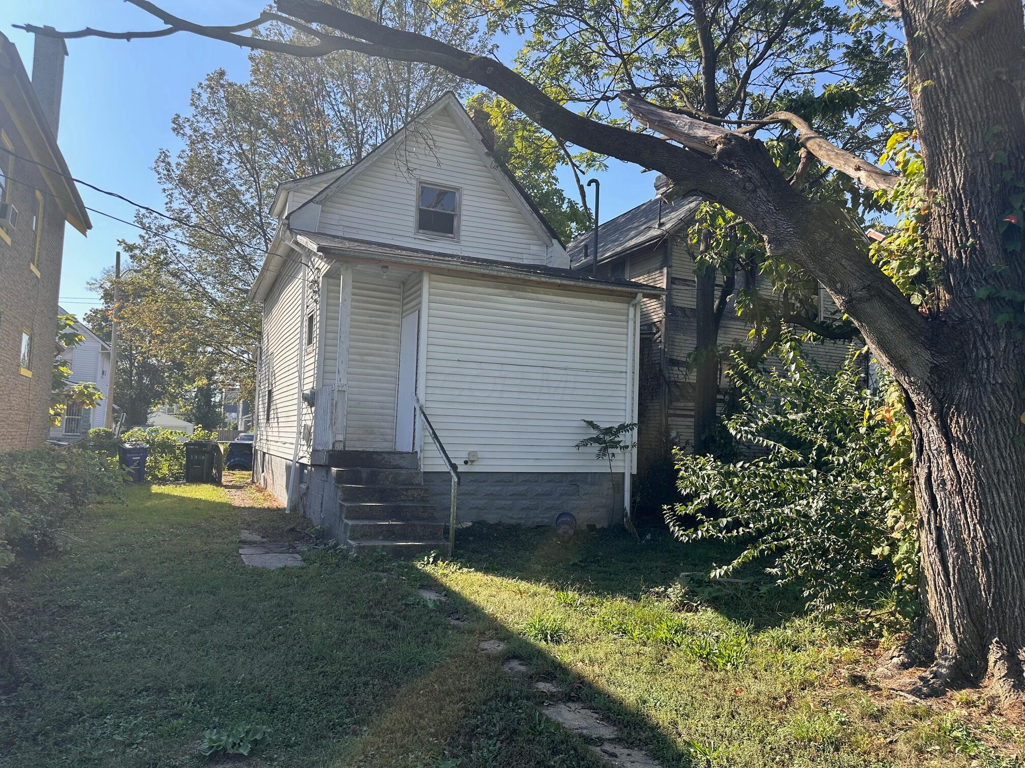 1318 Hildreth Avenue Property Photo 3