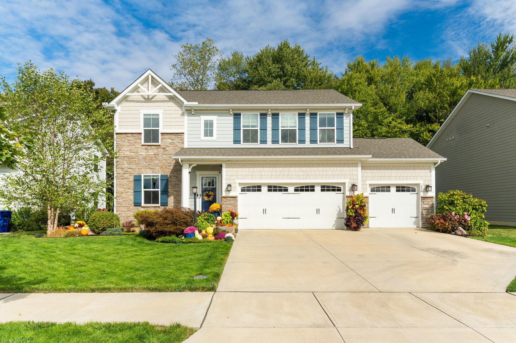 336 Mcnamara Loop Property Photo 1