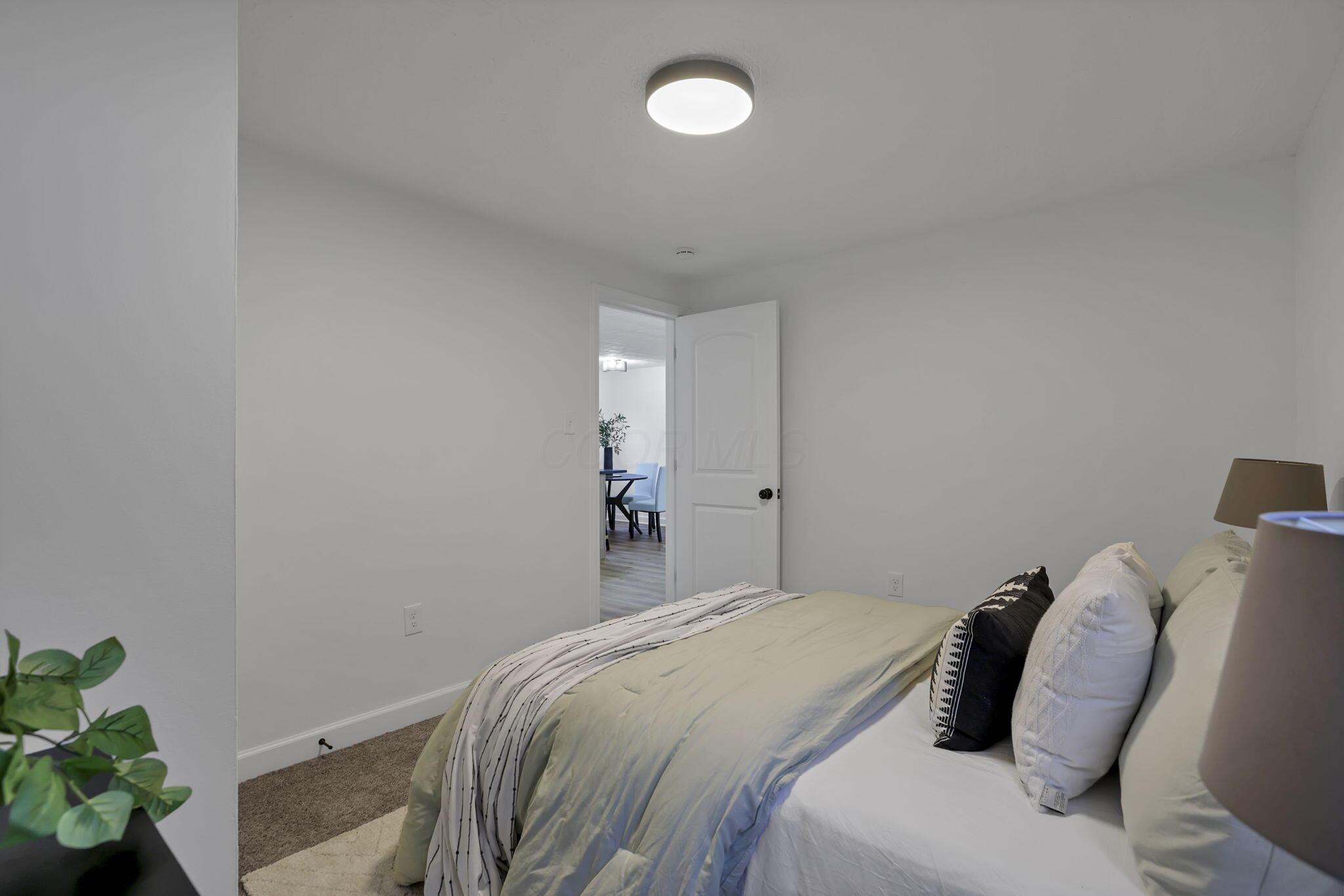 430 S James Road Property Photo 10