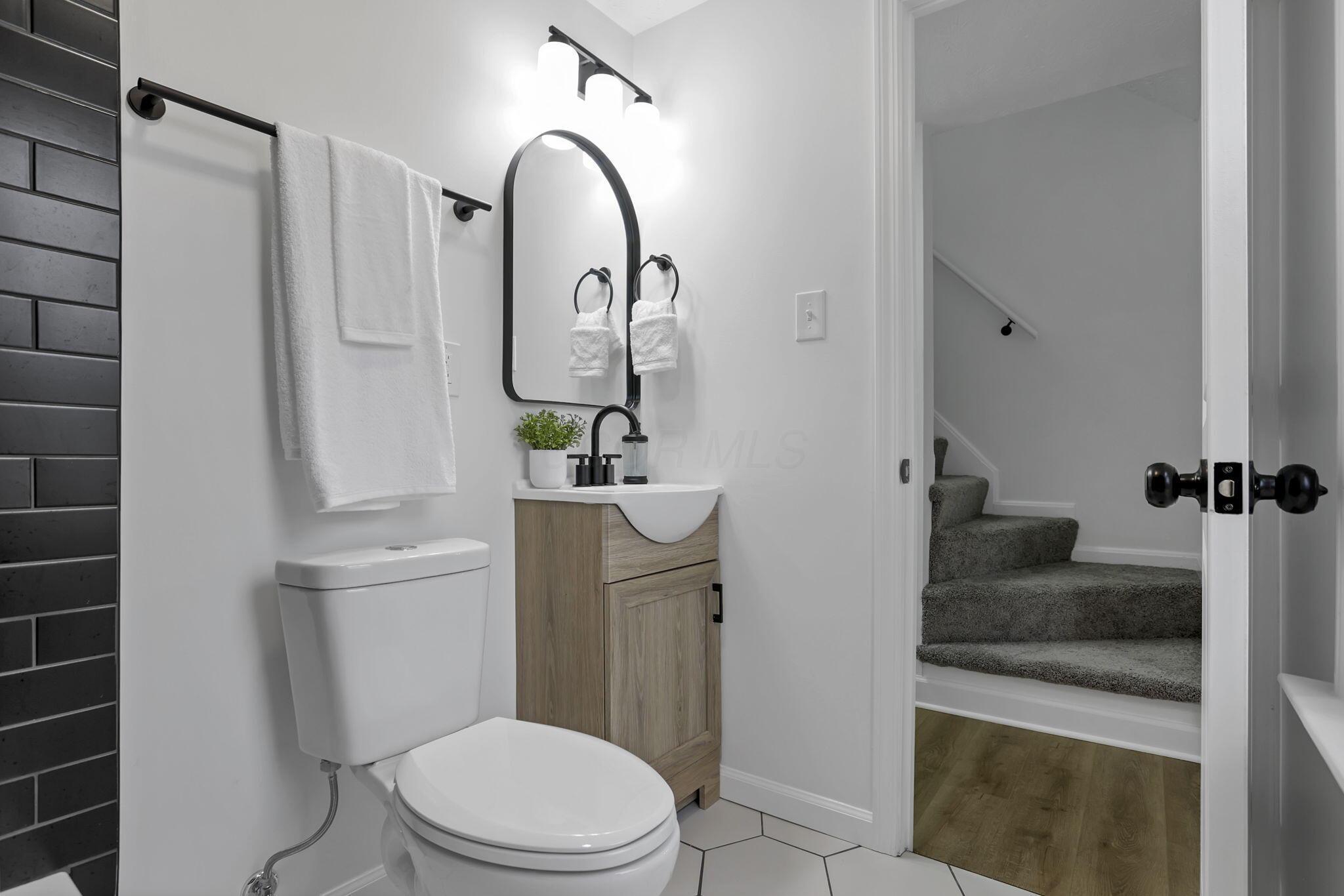 430 S James Road Property Photo 13