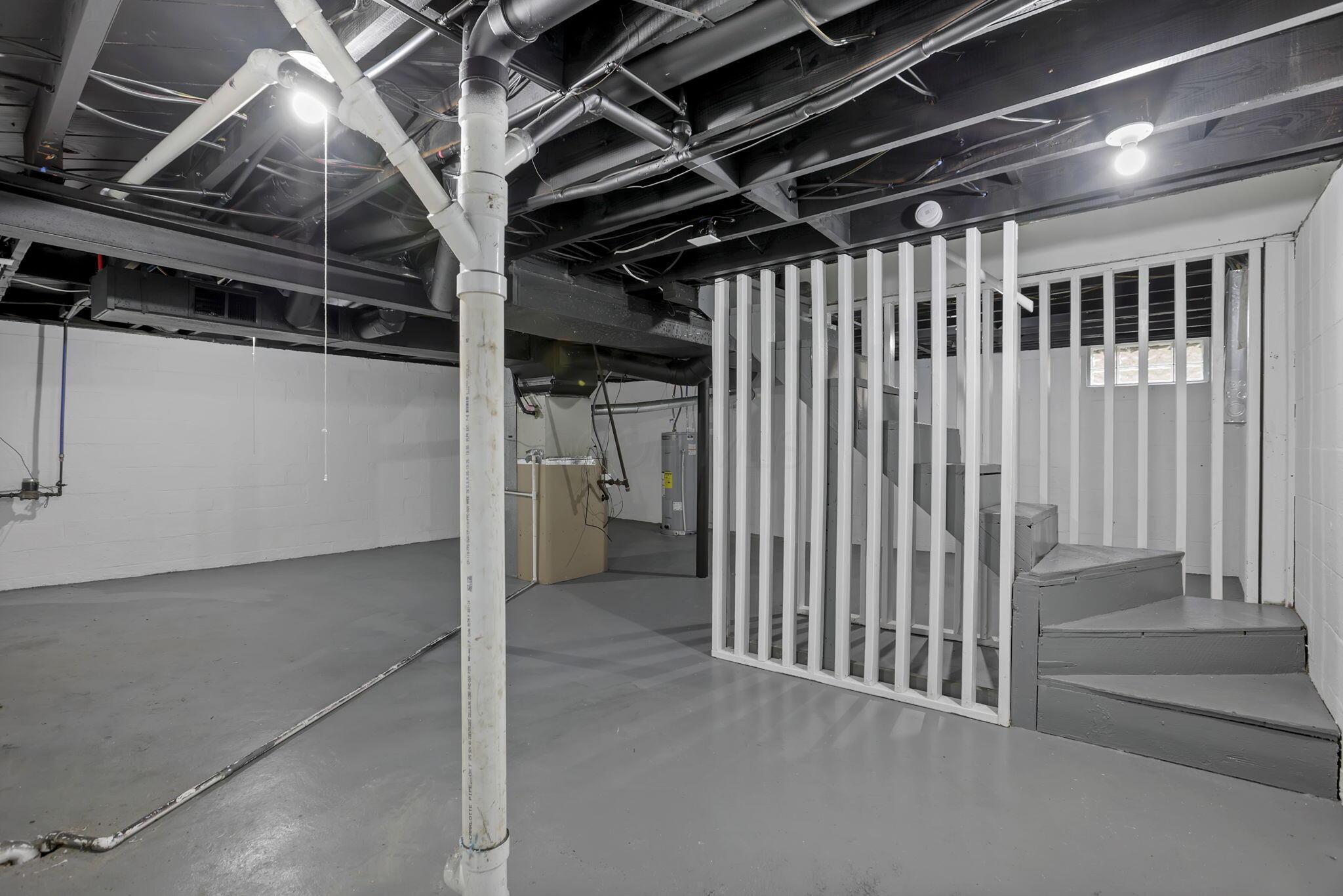 430 S James Road Property Photo 25