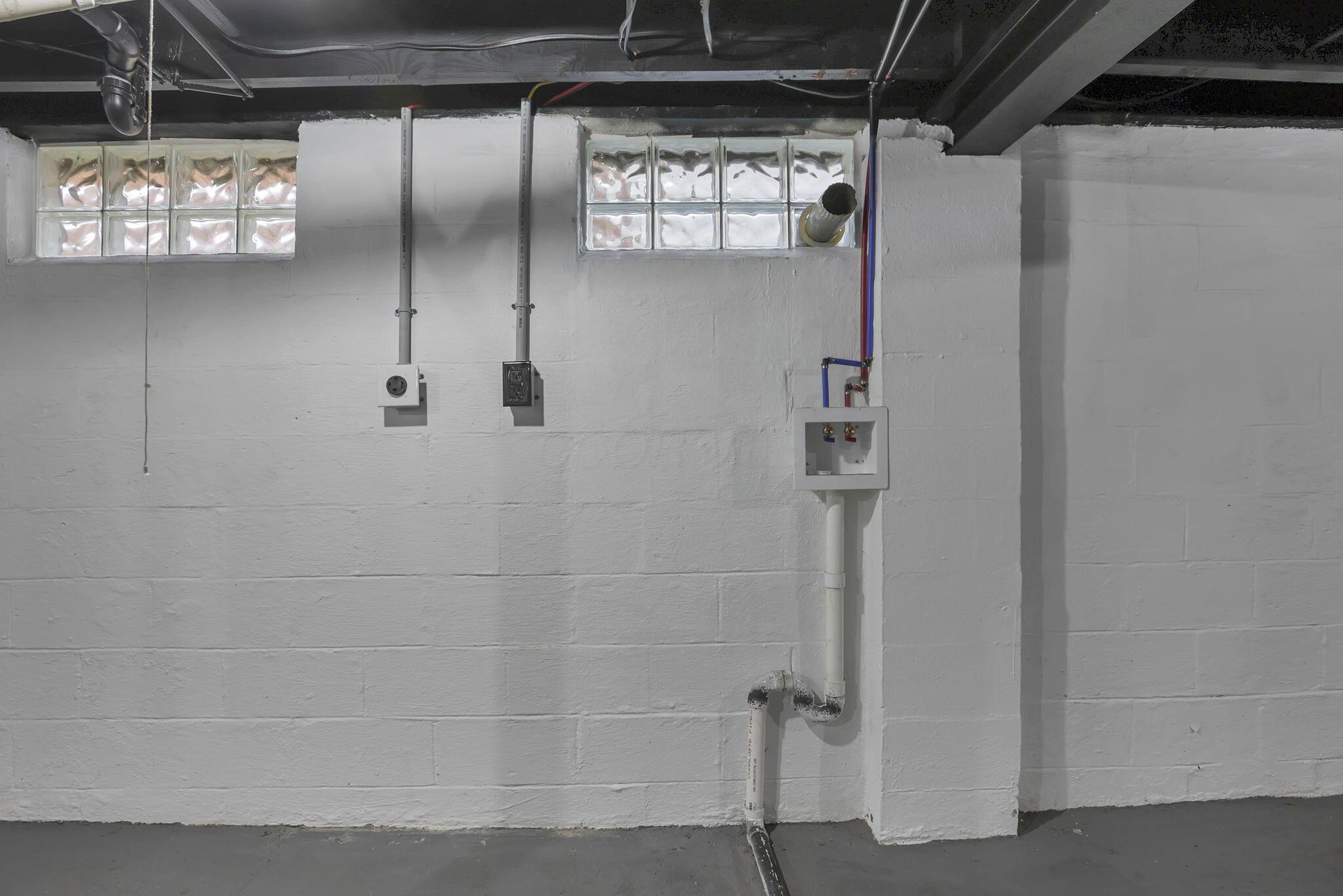 430 S James Road Property Photo 29