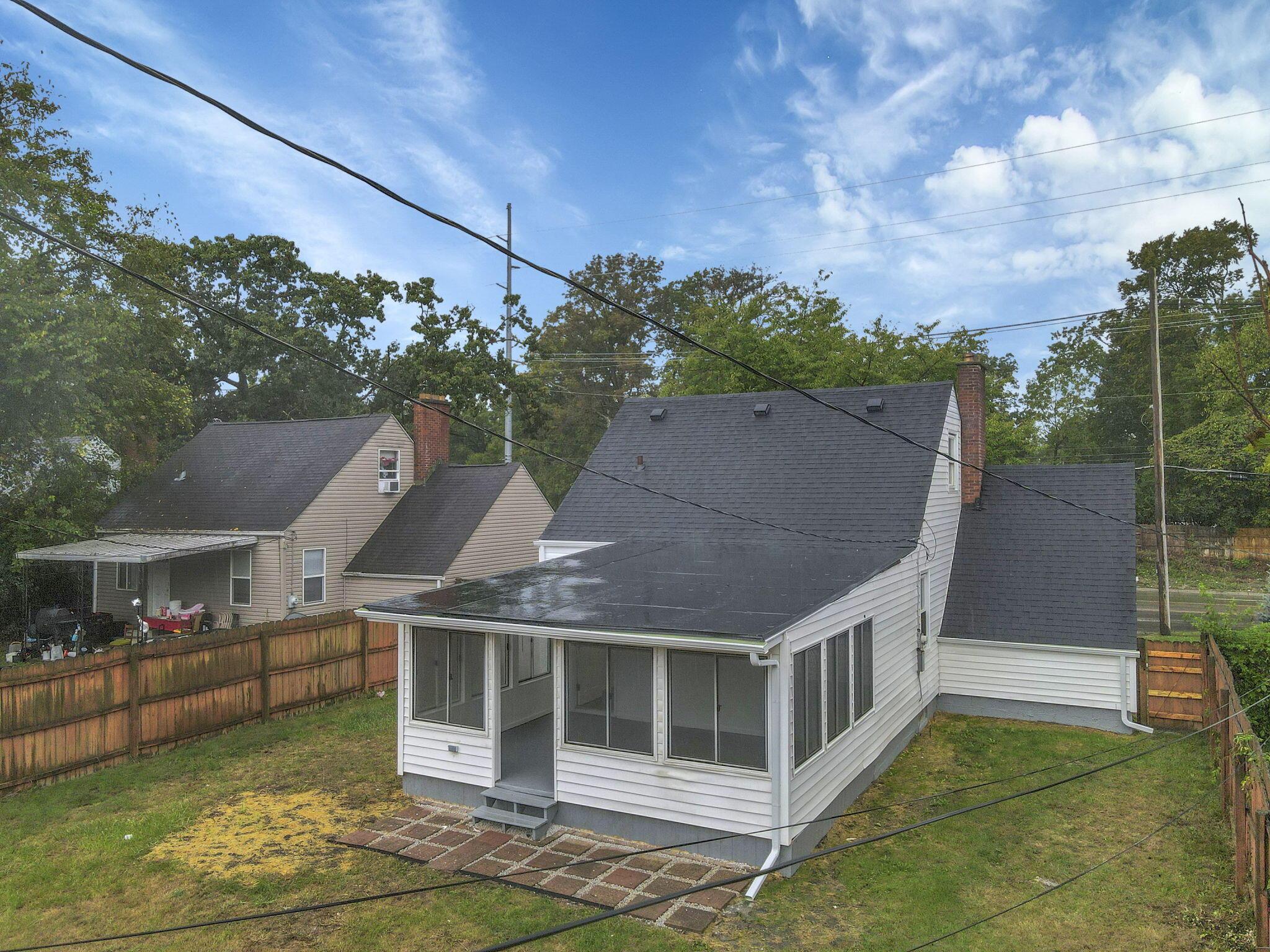 430 S James Road Property Photo 32