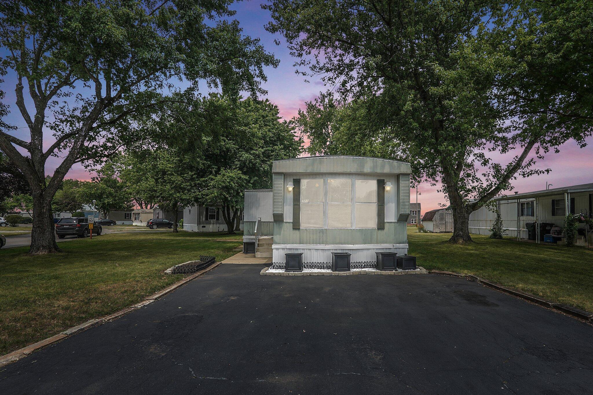 71 Knollwood Court Property Photo 1