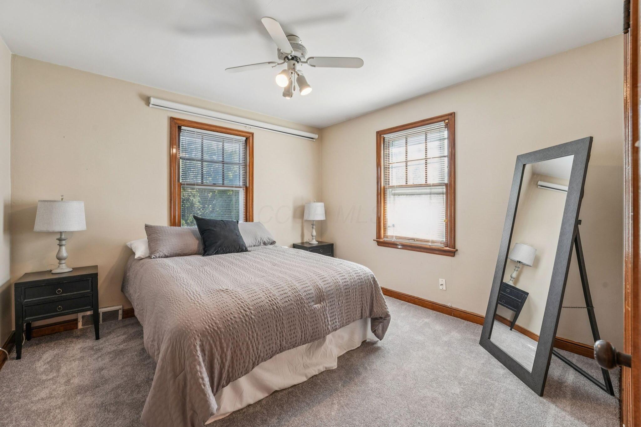 328 S Southampton Avenue Property Photo 10