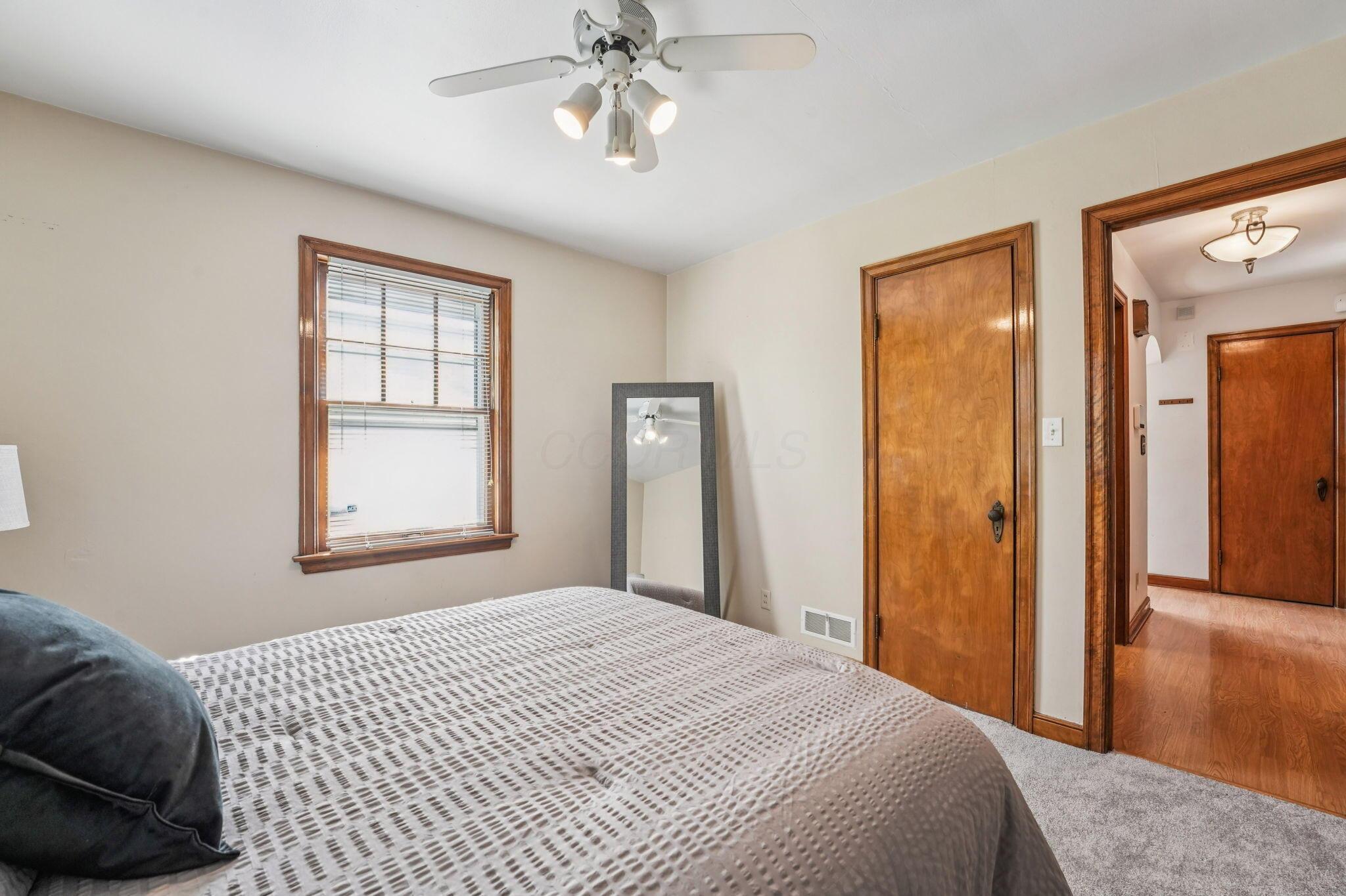 328 S Southampton Avenue Property Photo 12