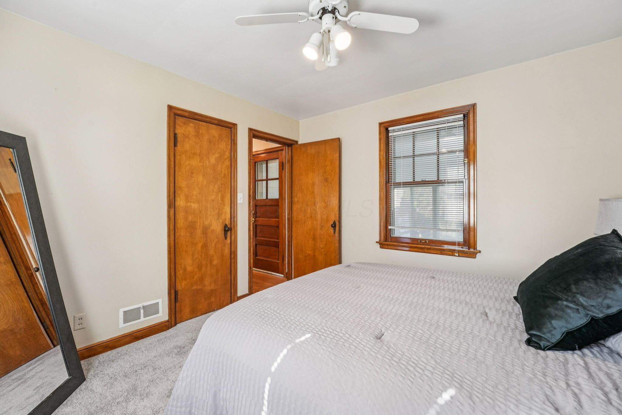 328 S Southampton Avenue Property Photo 13