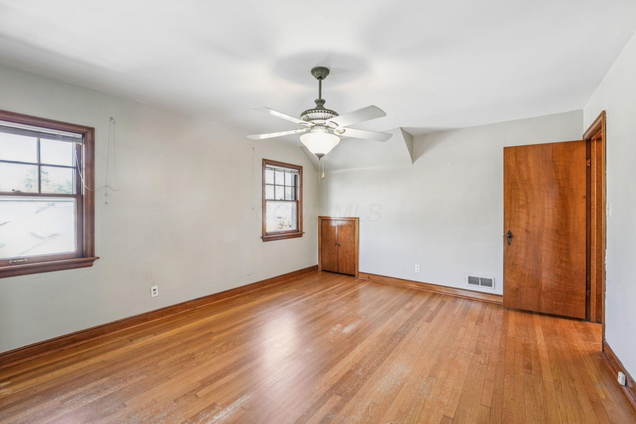 328 S Southampton Avenue Property Photo 15