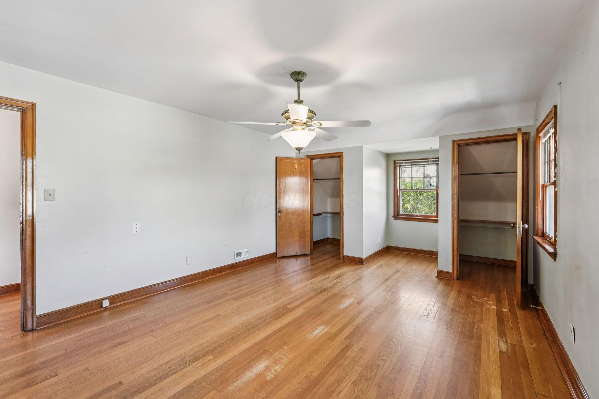 328 S Southampton Avenue Property Photo 17