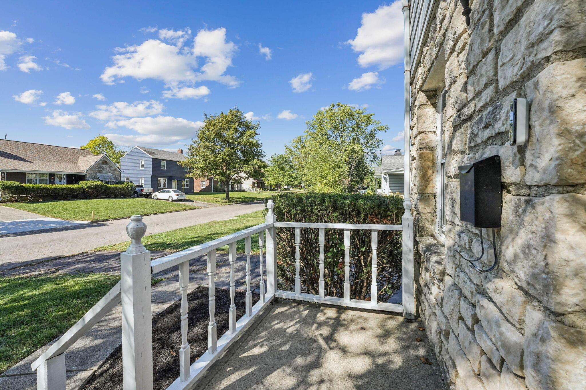 328 S Southampton Avenue Property Photo 30