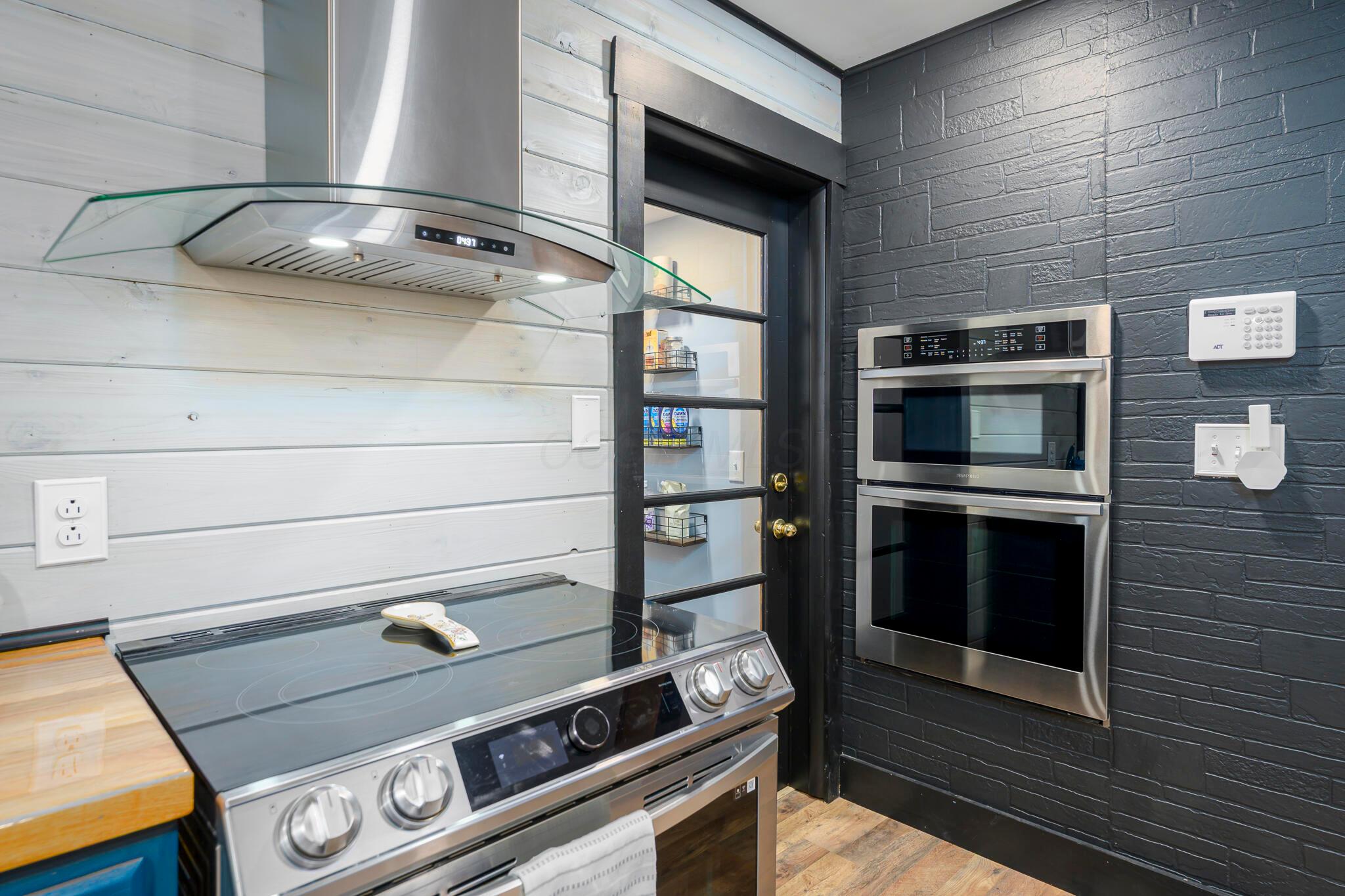 1530 County Road 1 Property Photo 8