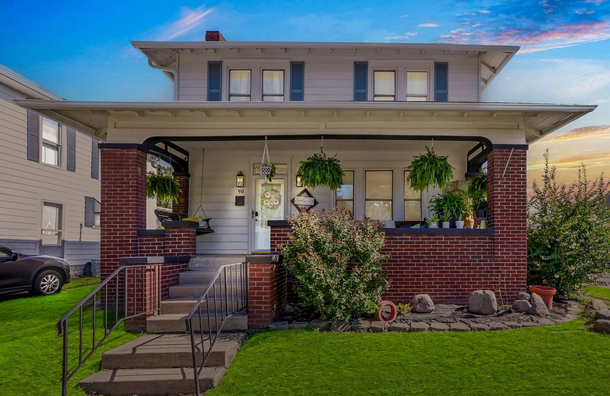 90 S Culver Street Property Photo 1