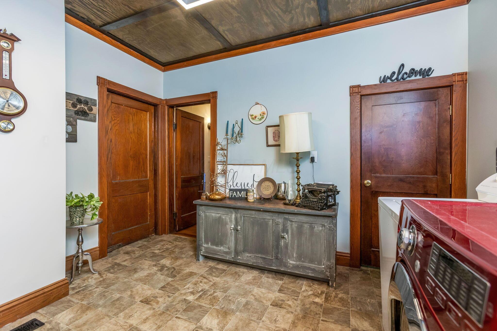 90 S Culver Street Property Photo 24