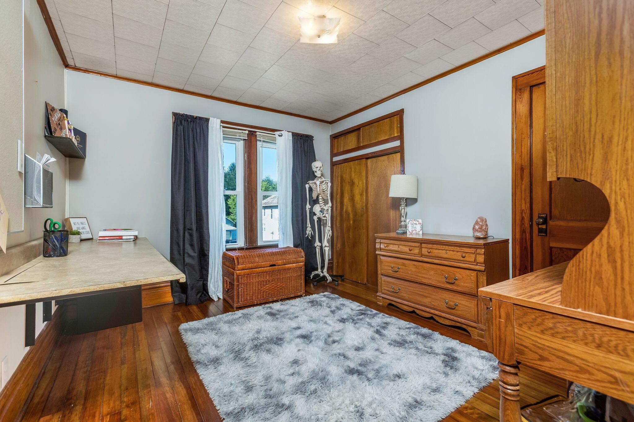 90 S Culver Street Property Photo 32