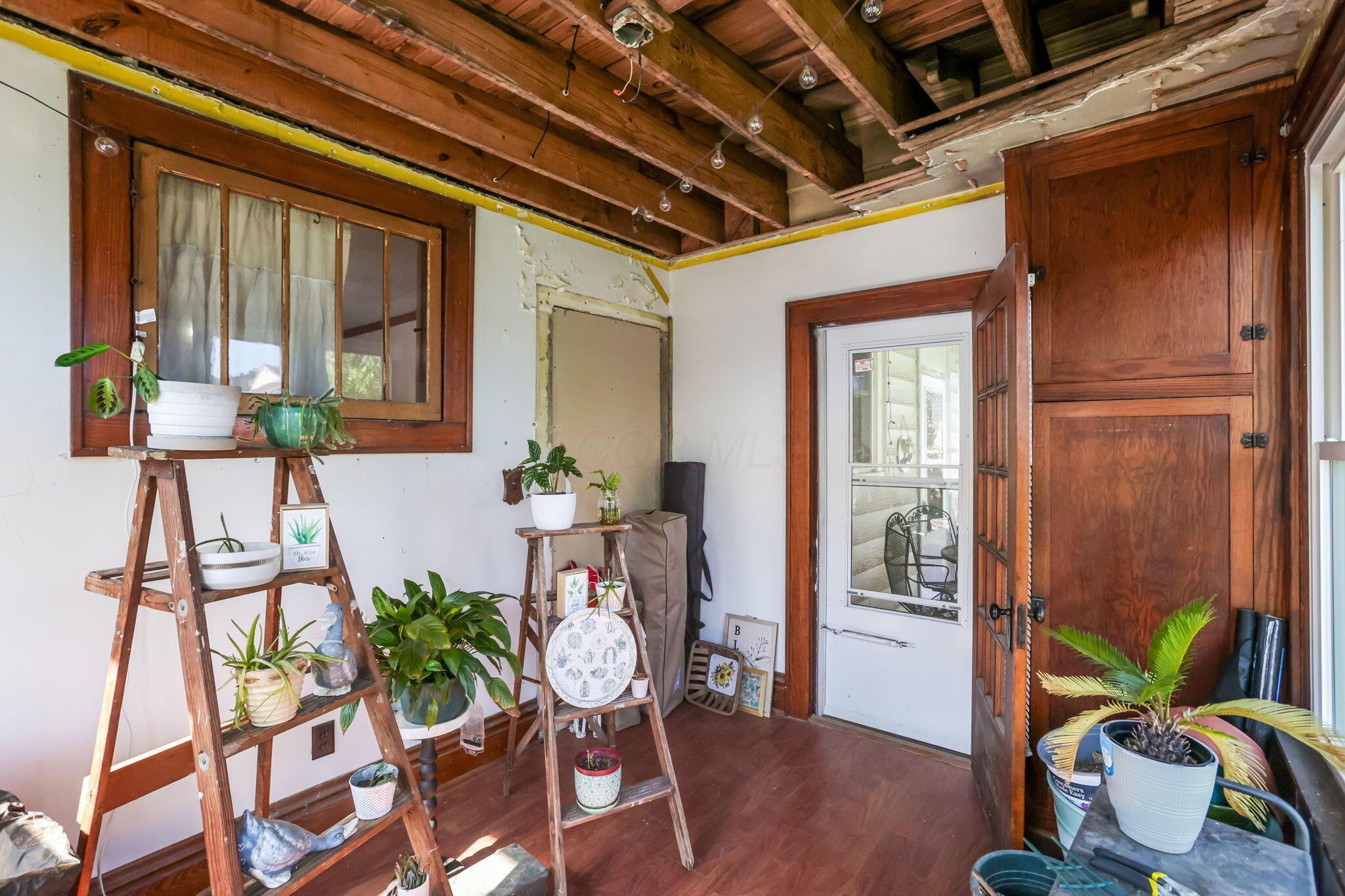 90 S Culver Street Property Photo 37