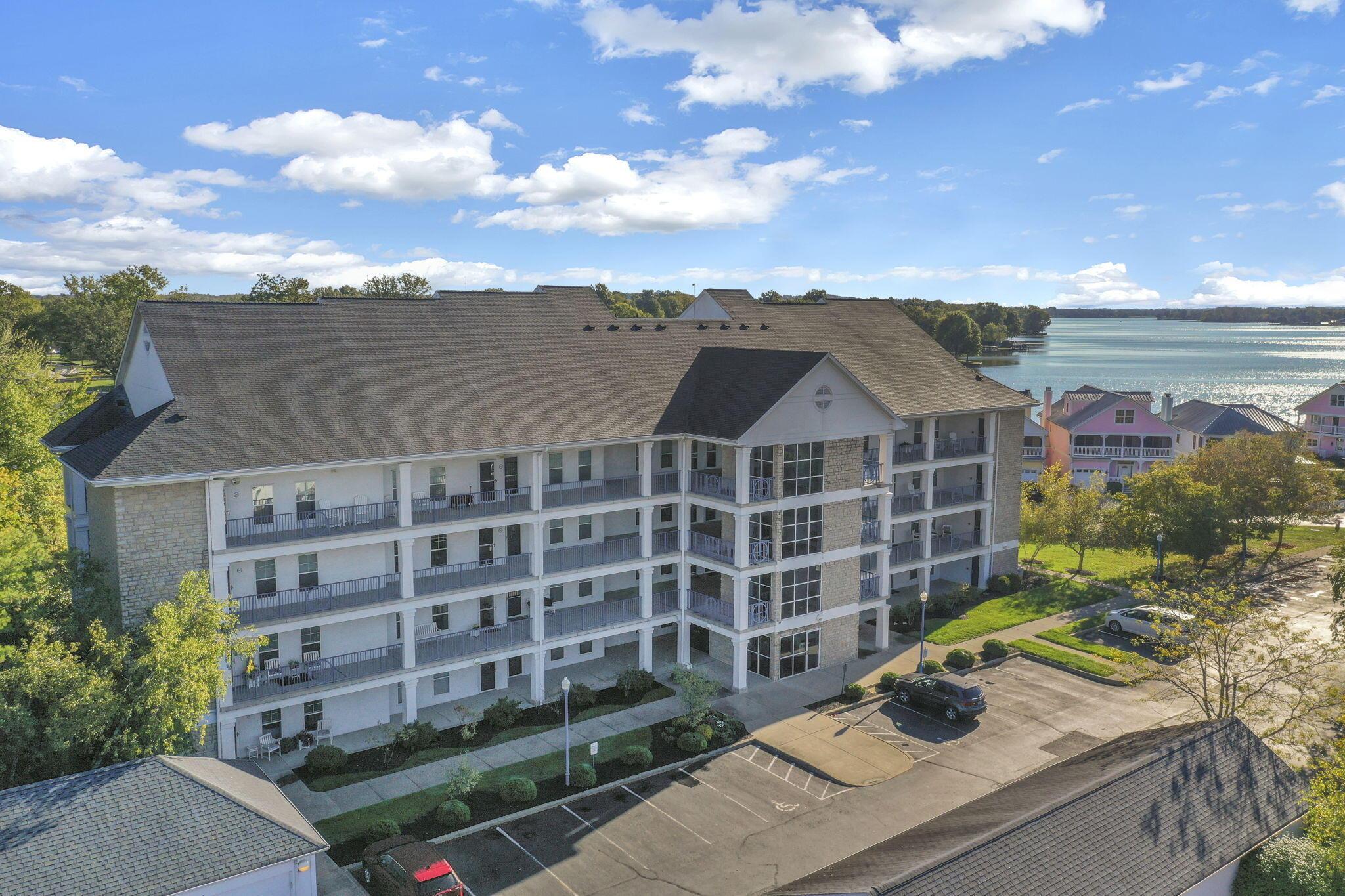 4401 Hunts Landing Road, 202 Property Photo 1