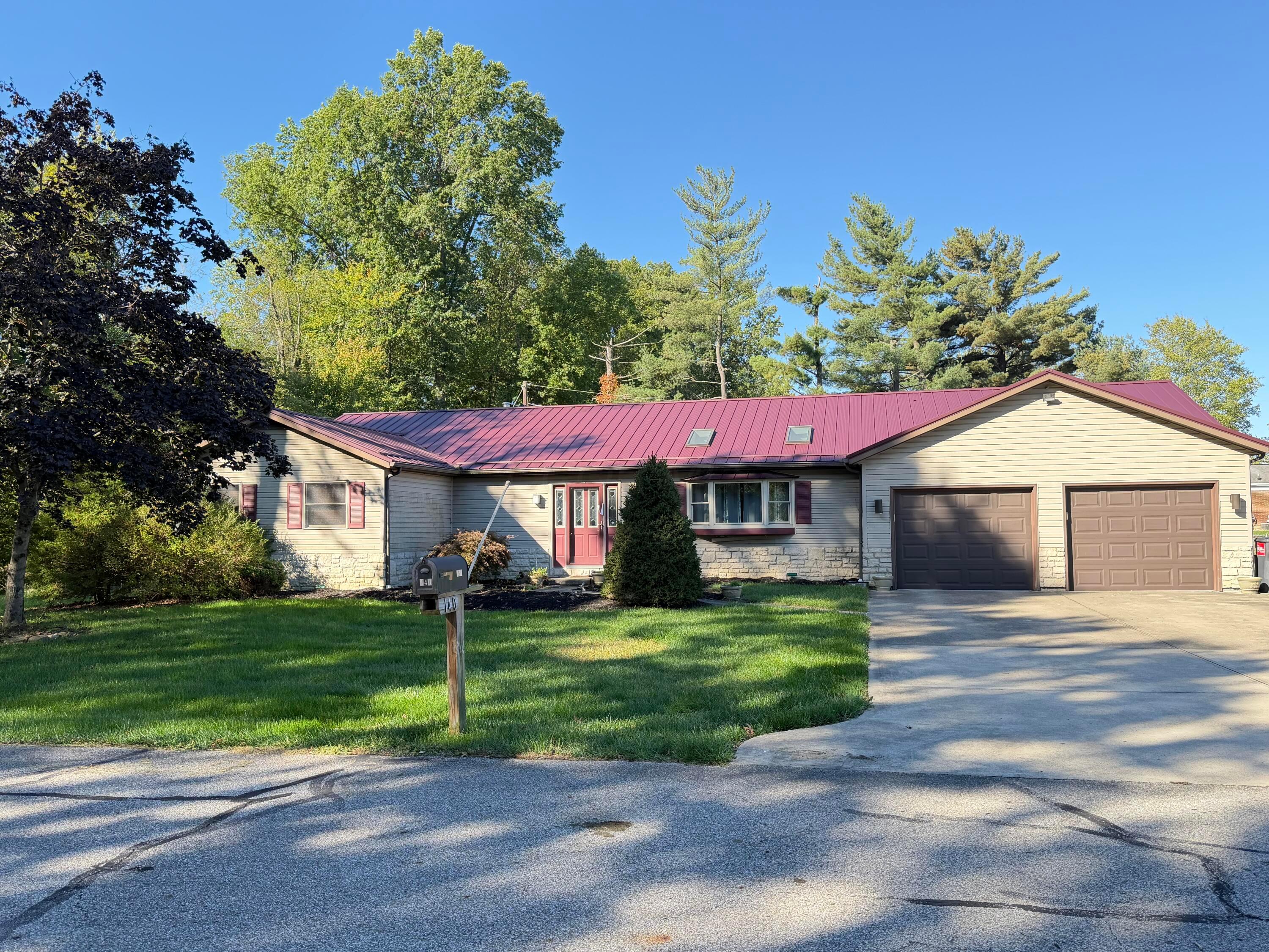 140 S Hamilton Avenue Property Photo 1