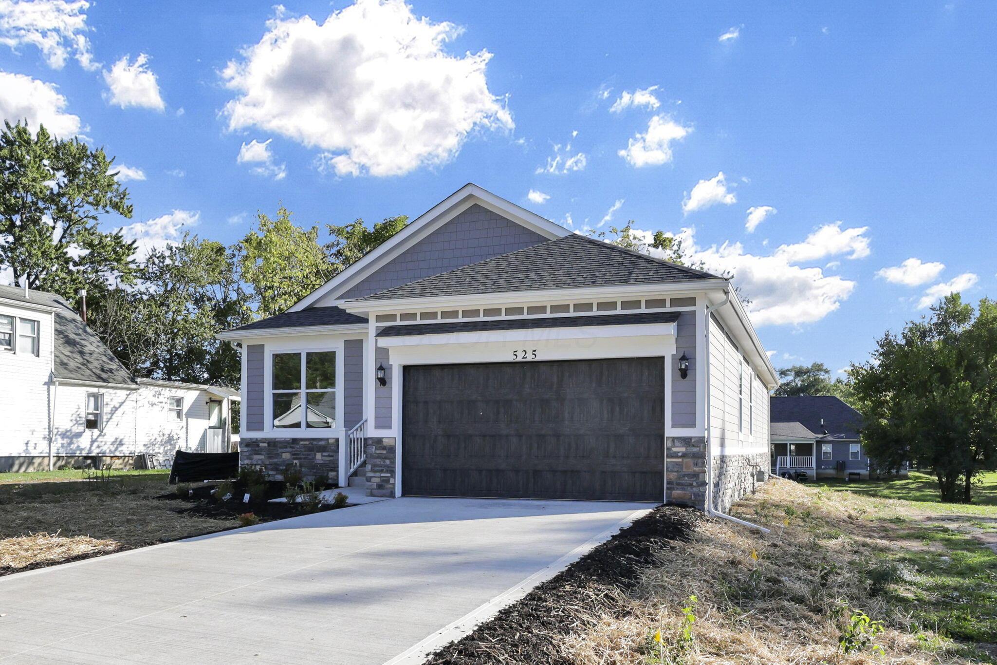 525 Ashwood Road Property Photo 6