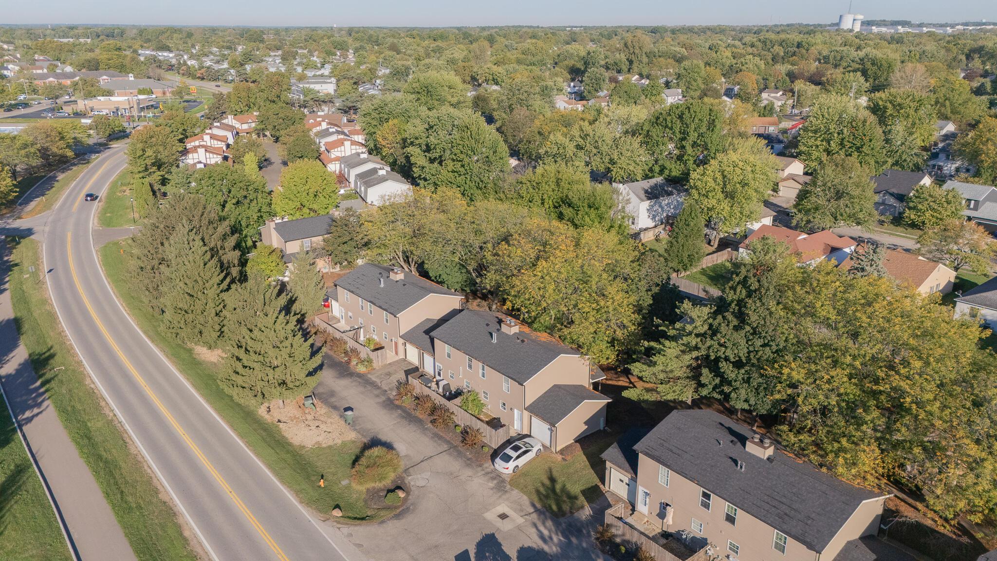 1158 Worthington Woods Boulevard Property Photo 3