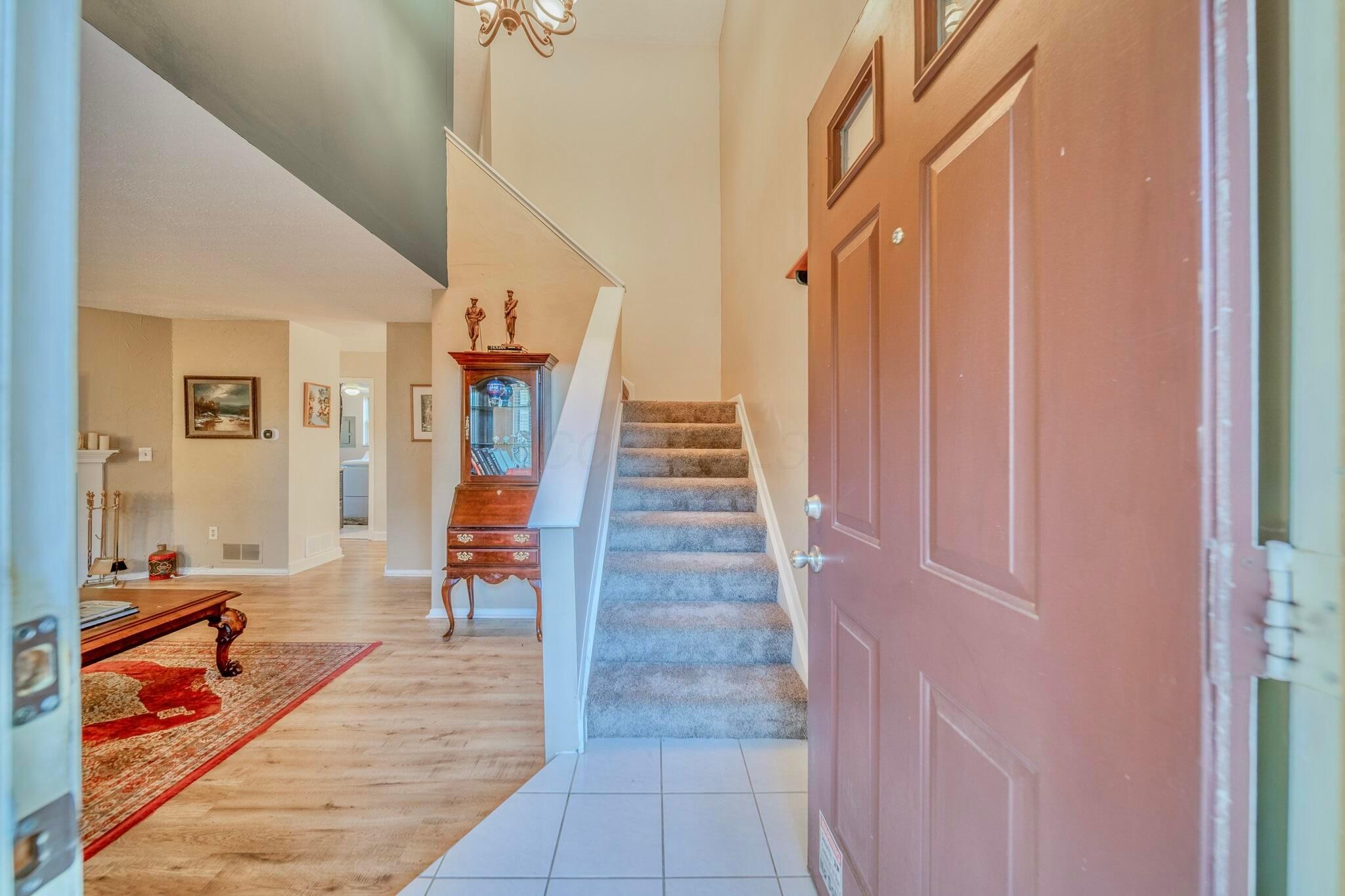 1158 Worthington Woods Boulevard Property Photo 4