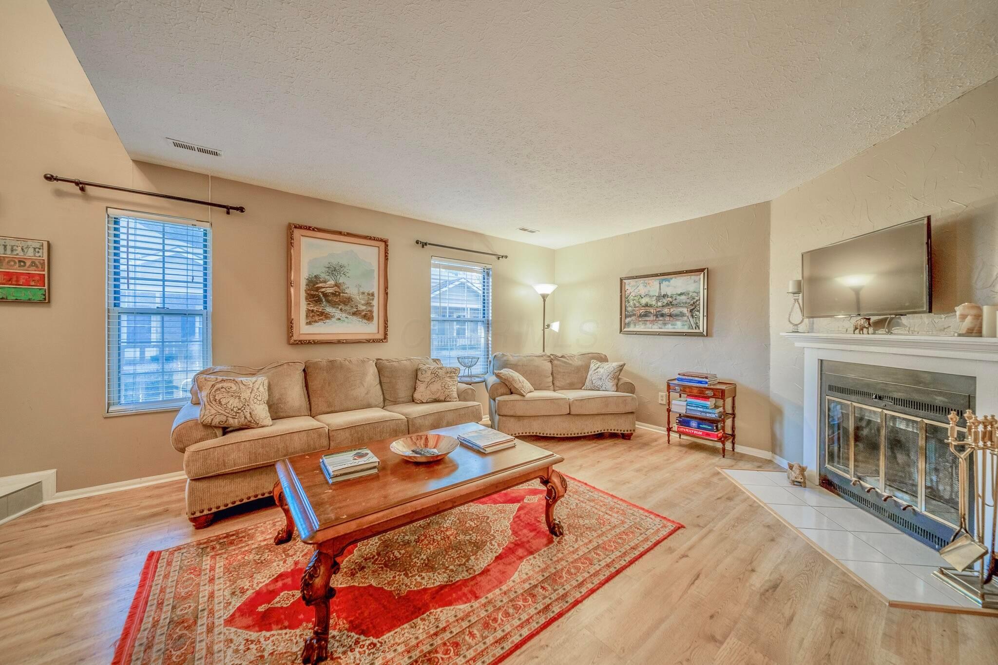 1158 Worthington Woods Boulevard Property Photo 7