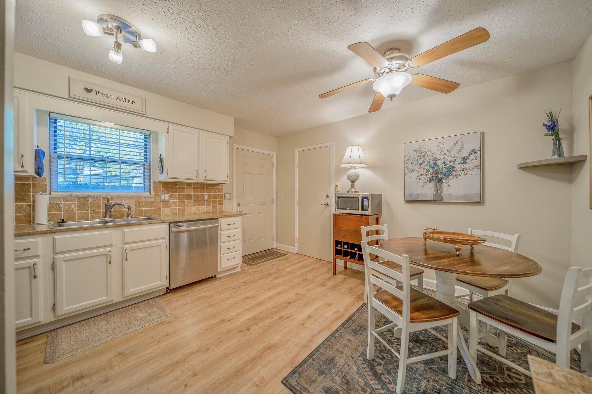 1158 Worthington Woods Boulevard Property Photo 8