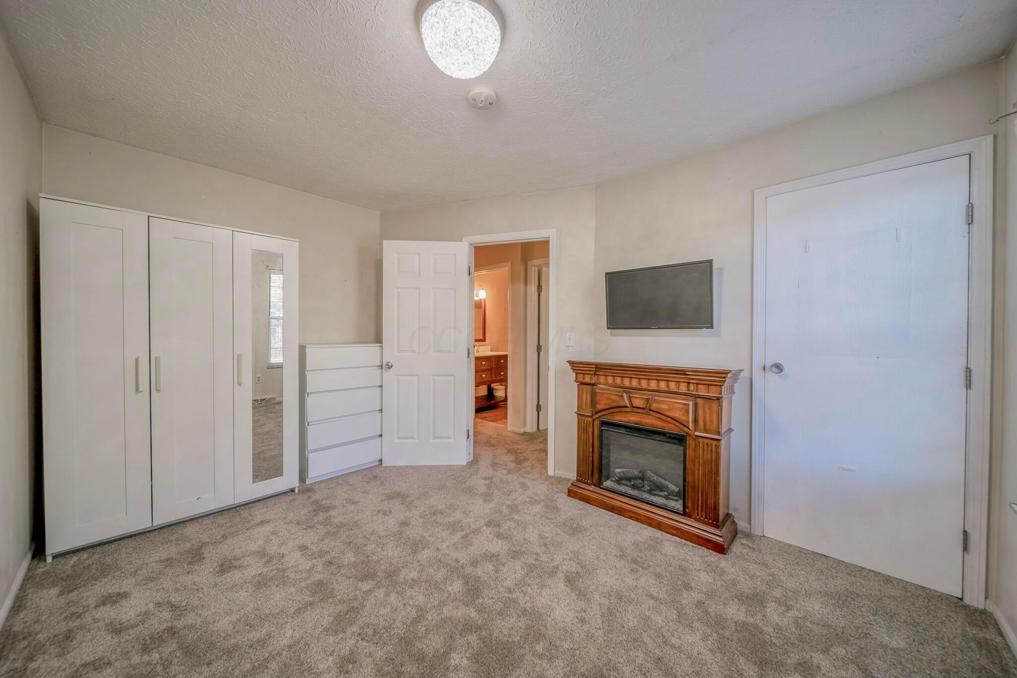 1158 Worthington Woods Boulevard Property Photo 21