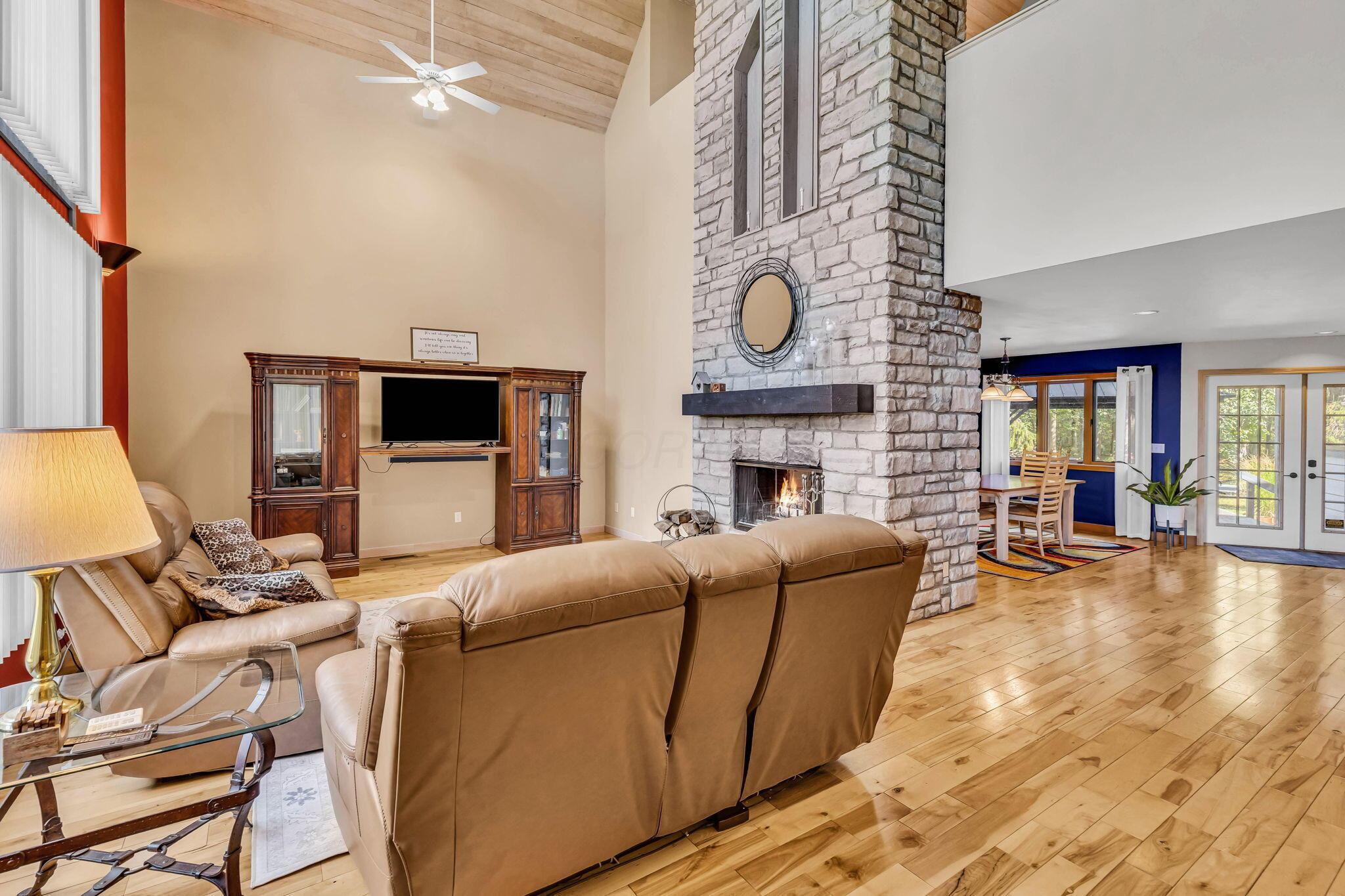 5830 Houchard Road Property Photo 10