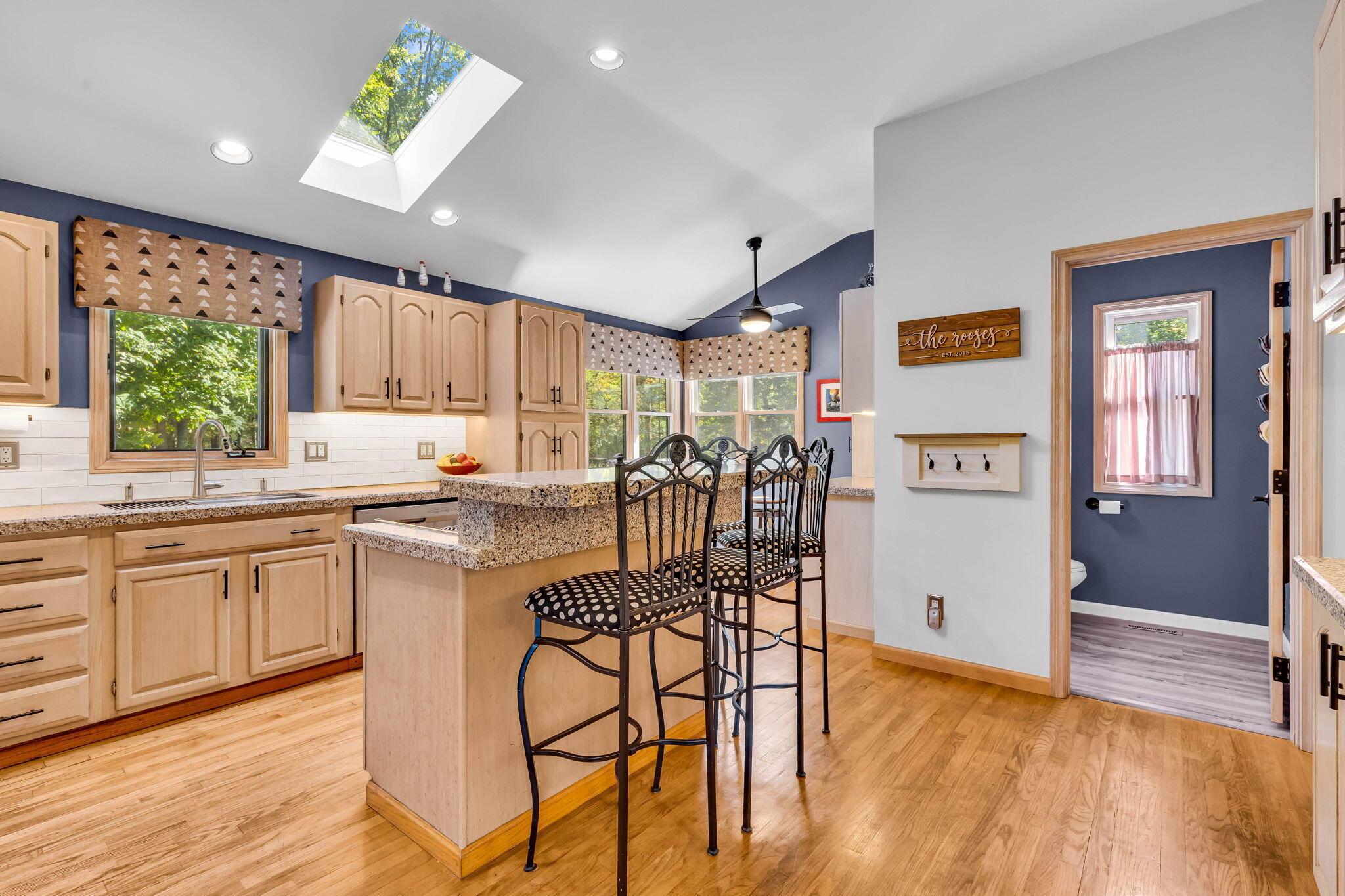 5830 Houchard Road Property Photo 15