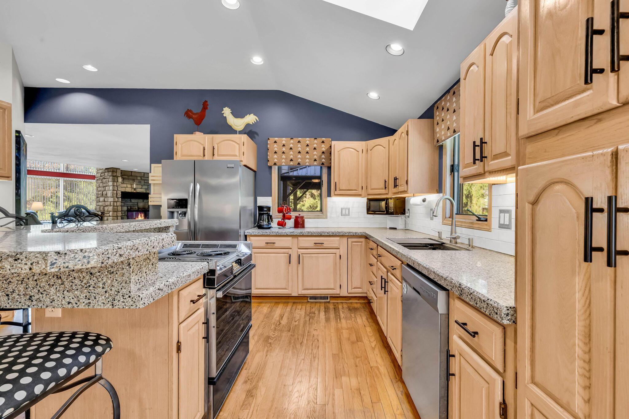 5830 Houchard Road Property Photo 17