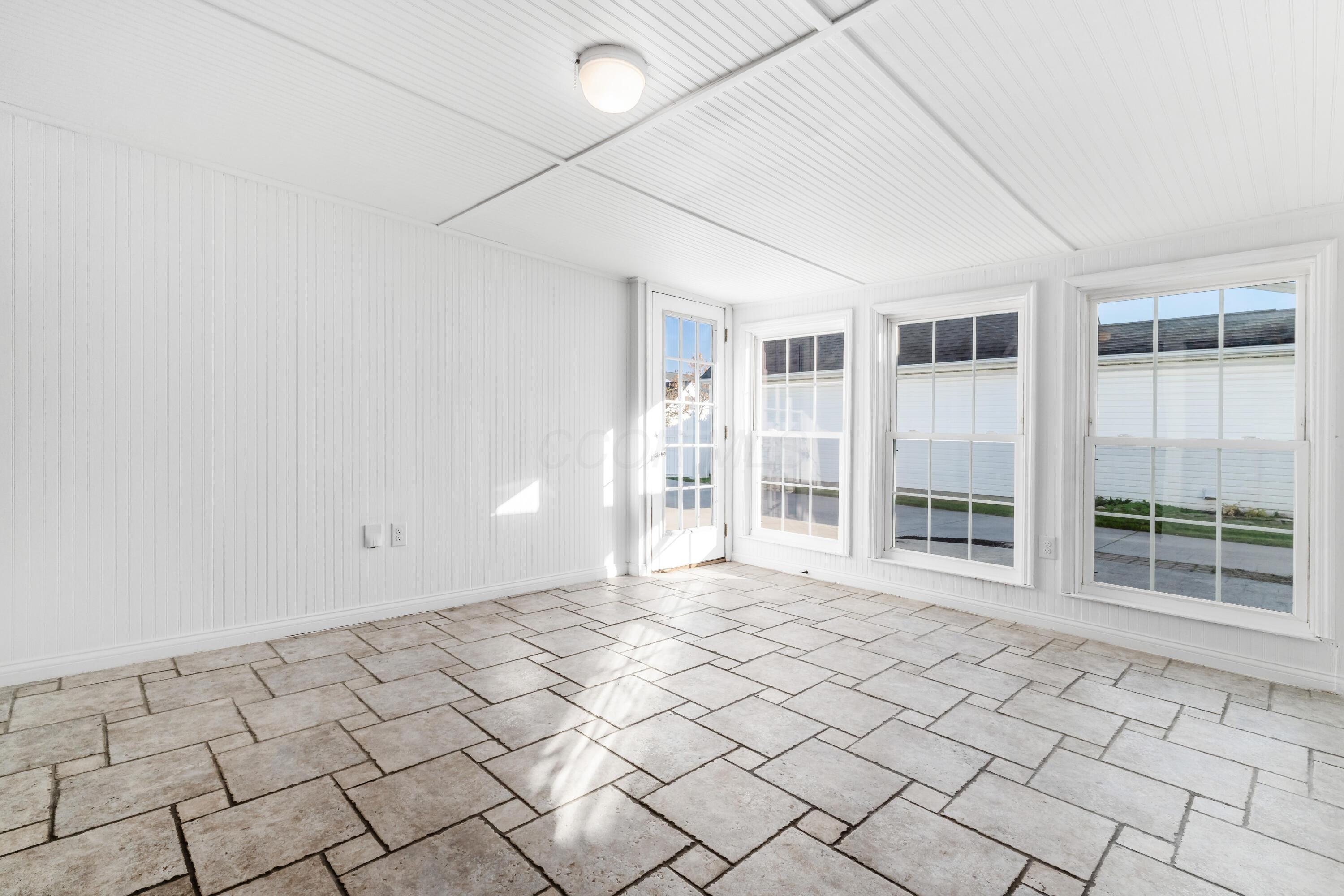 2360 Bloxom Street Property Photo 23