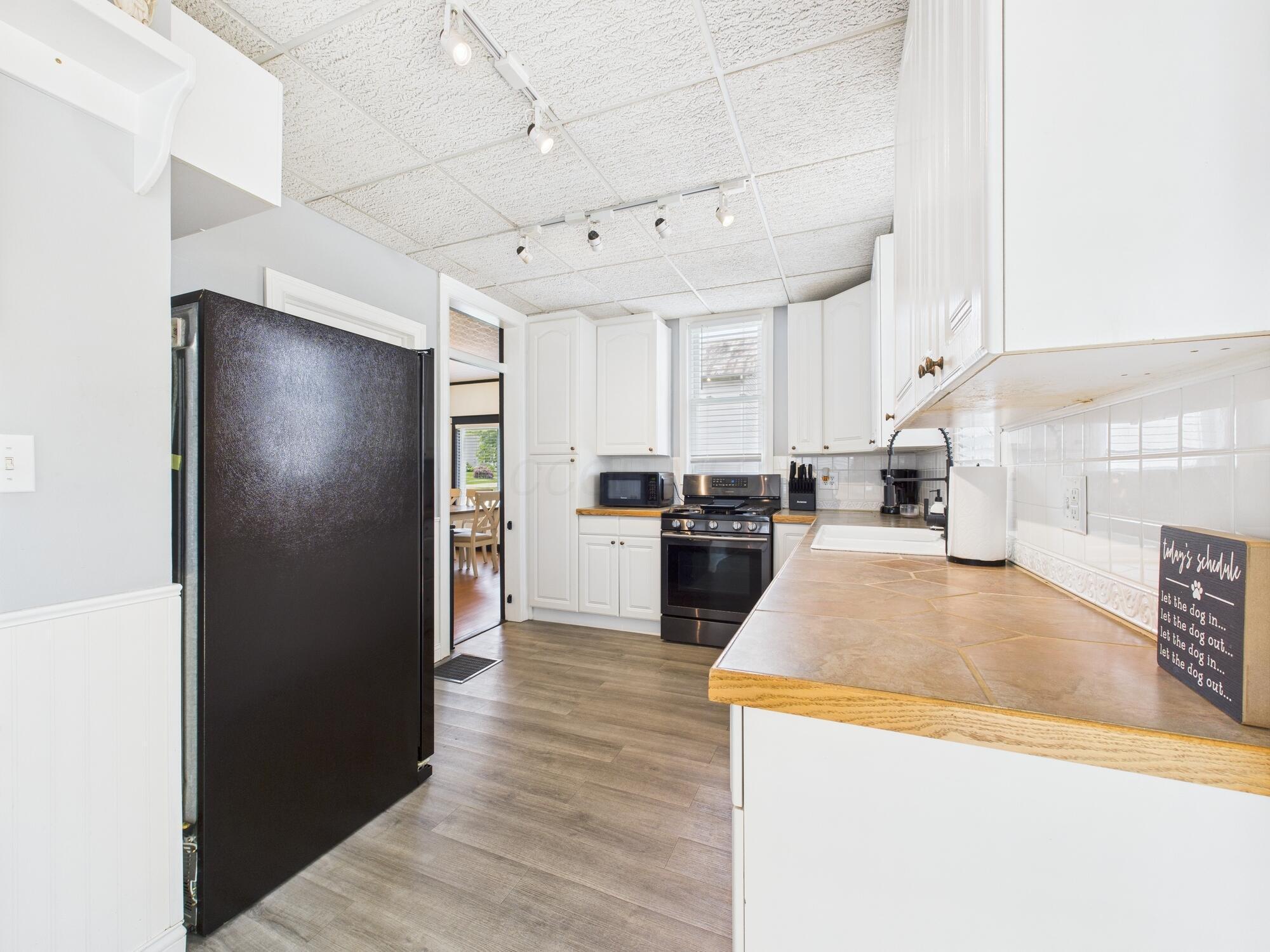 148 E Columbus Street Property Photo 6