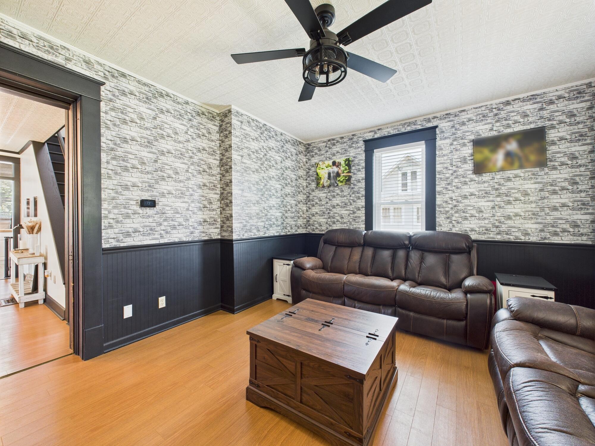 148 E Columbus Street Property Photo 11