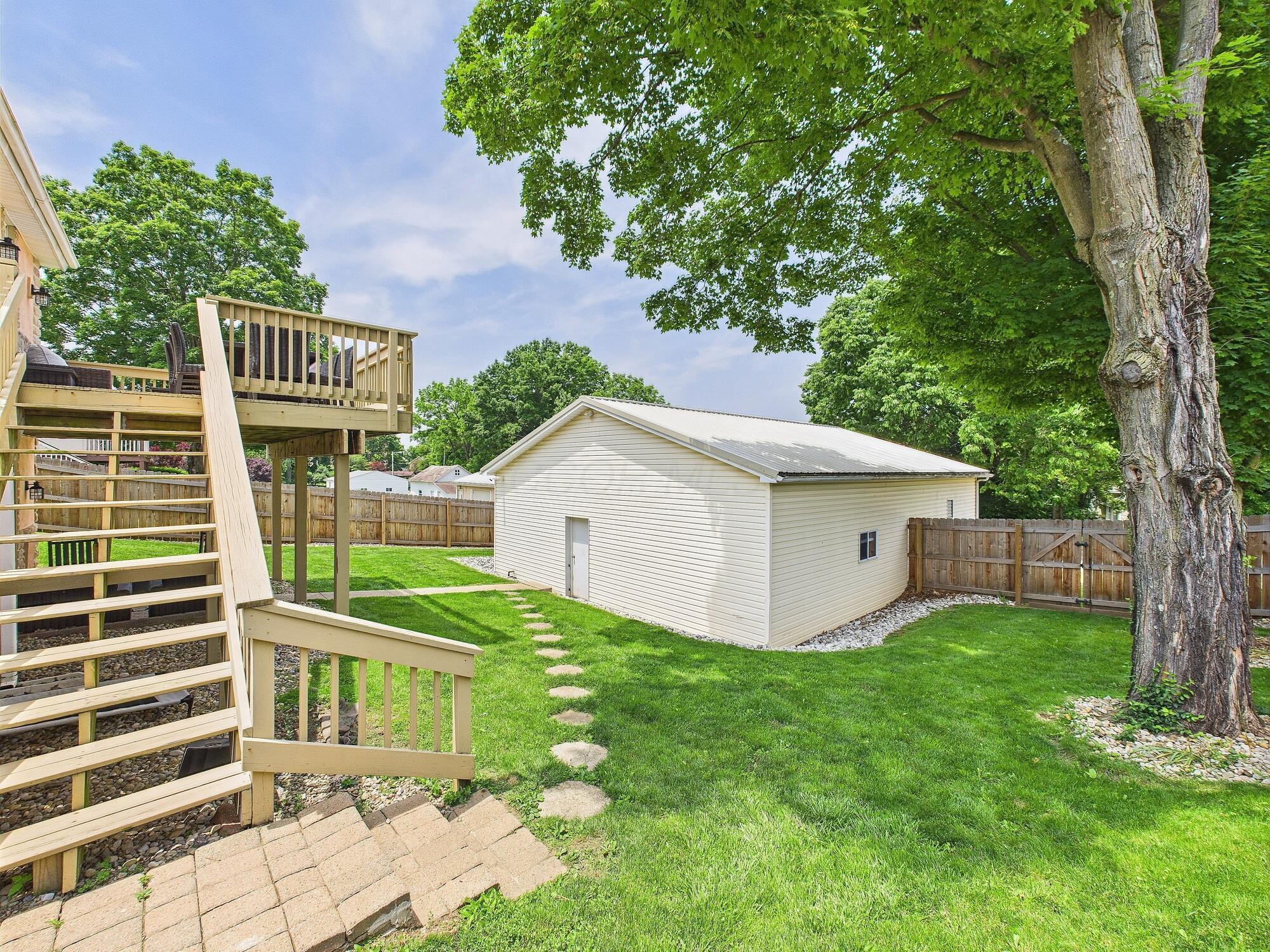 148 E Columbus Street Property Photo 32