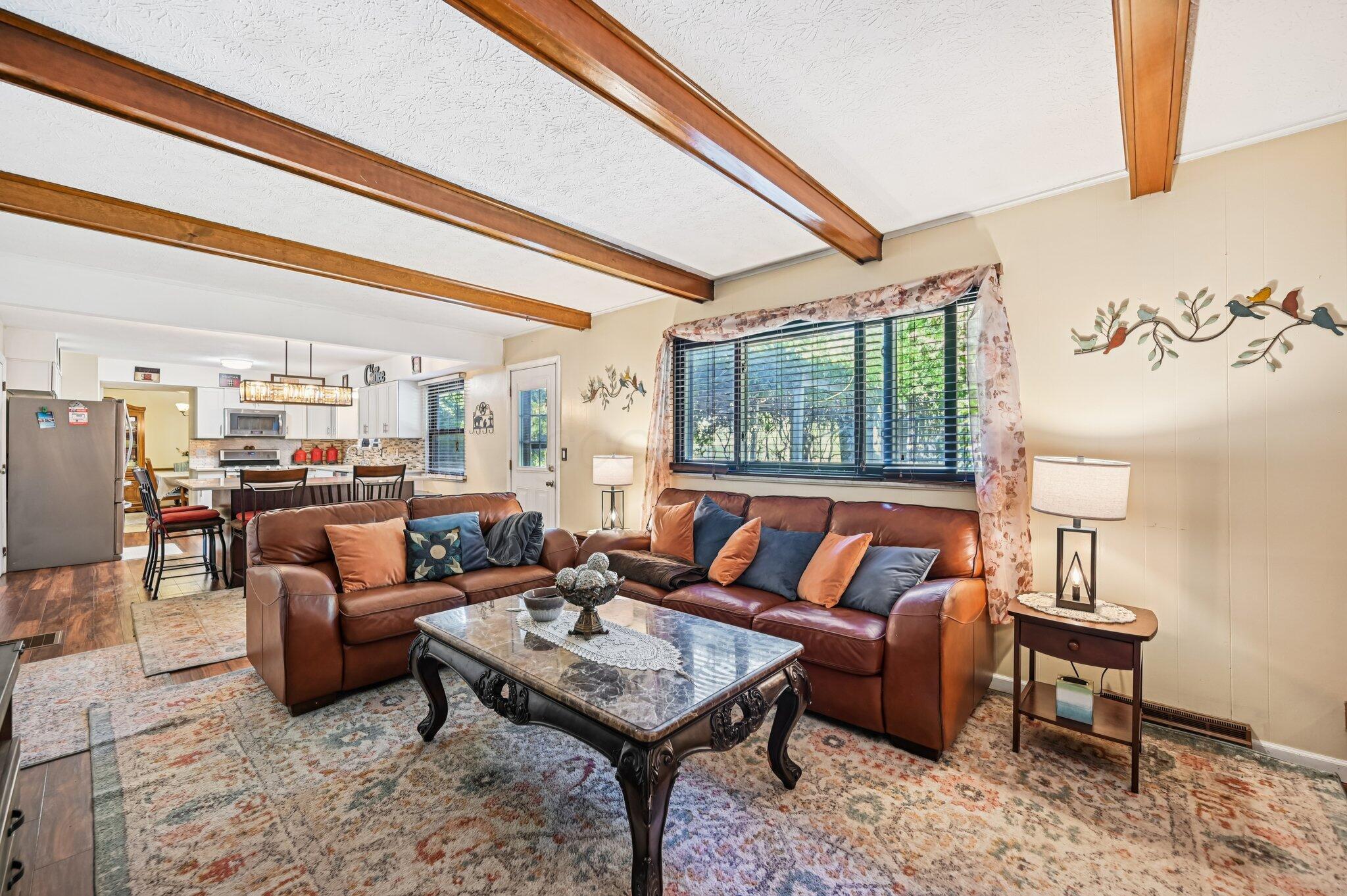 1800 Lakehill Court Property Photo 17